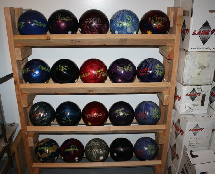 These bowling balls are painted like bowling balls r/notinteresting