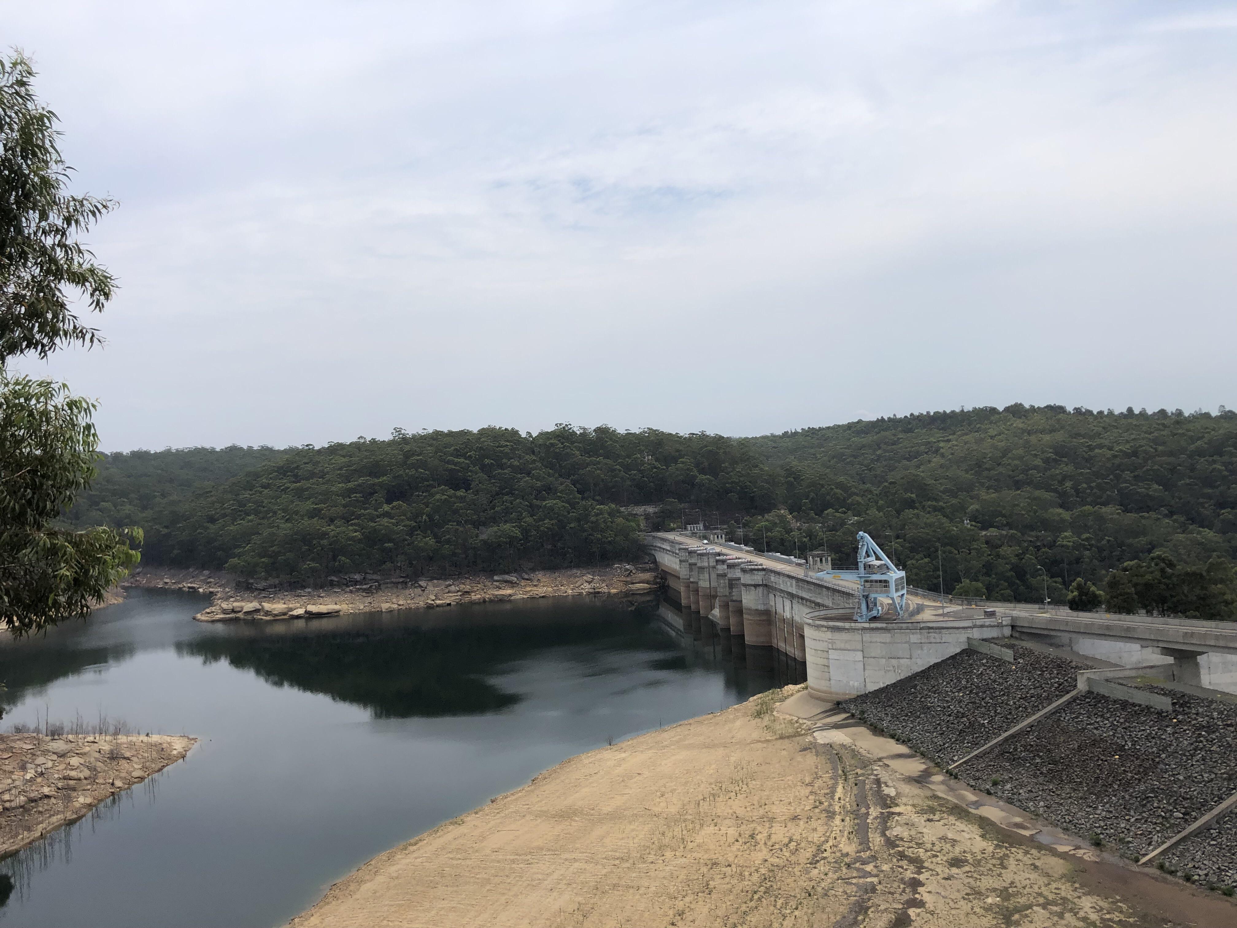 Dried Warragamba dam sydney