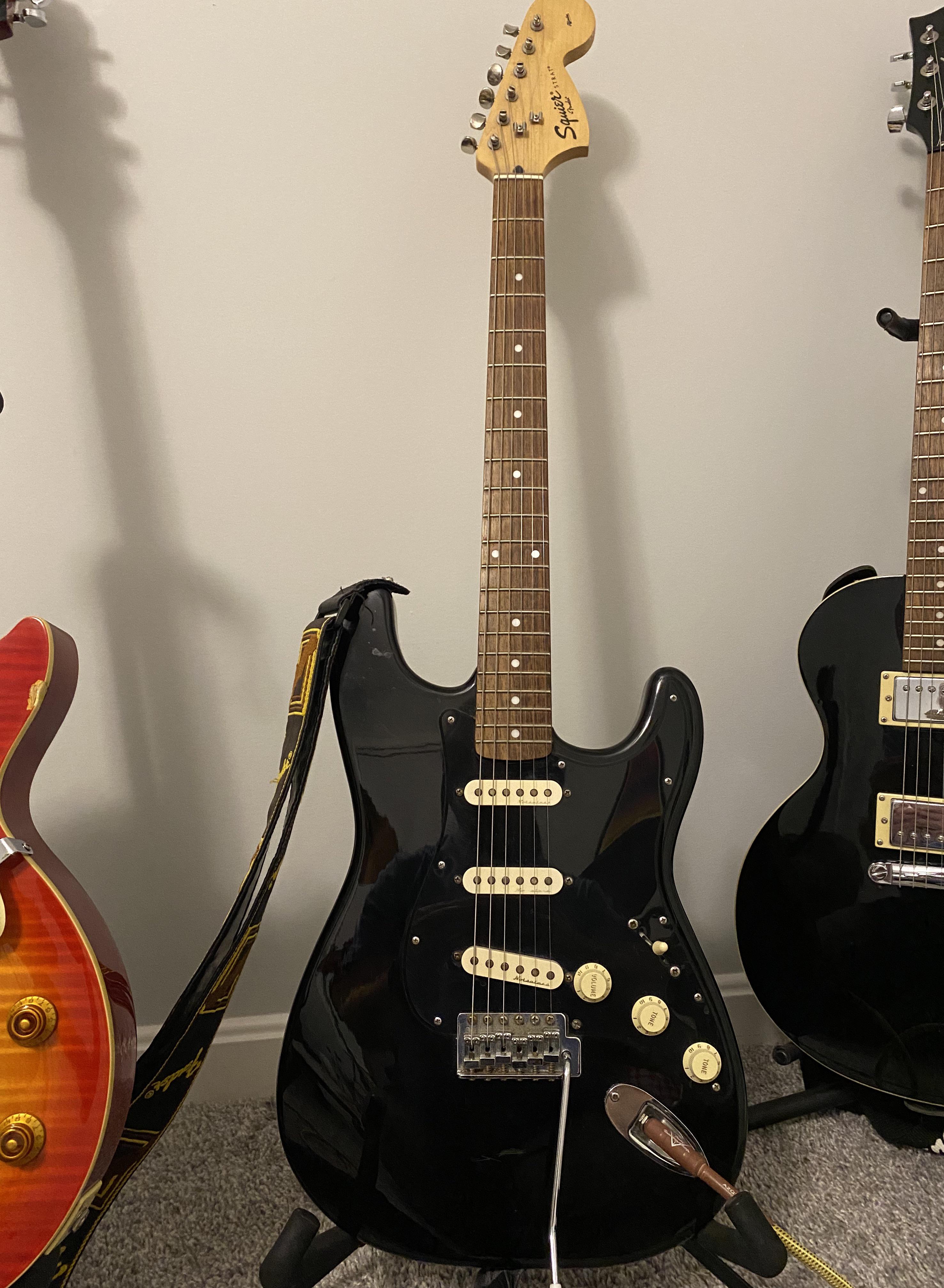 230 best Squier Strat images on Pholder Guitars, Guitarporn and Stratocaster