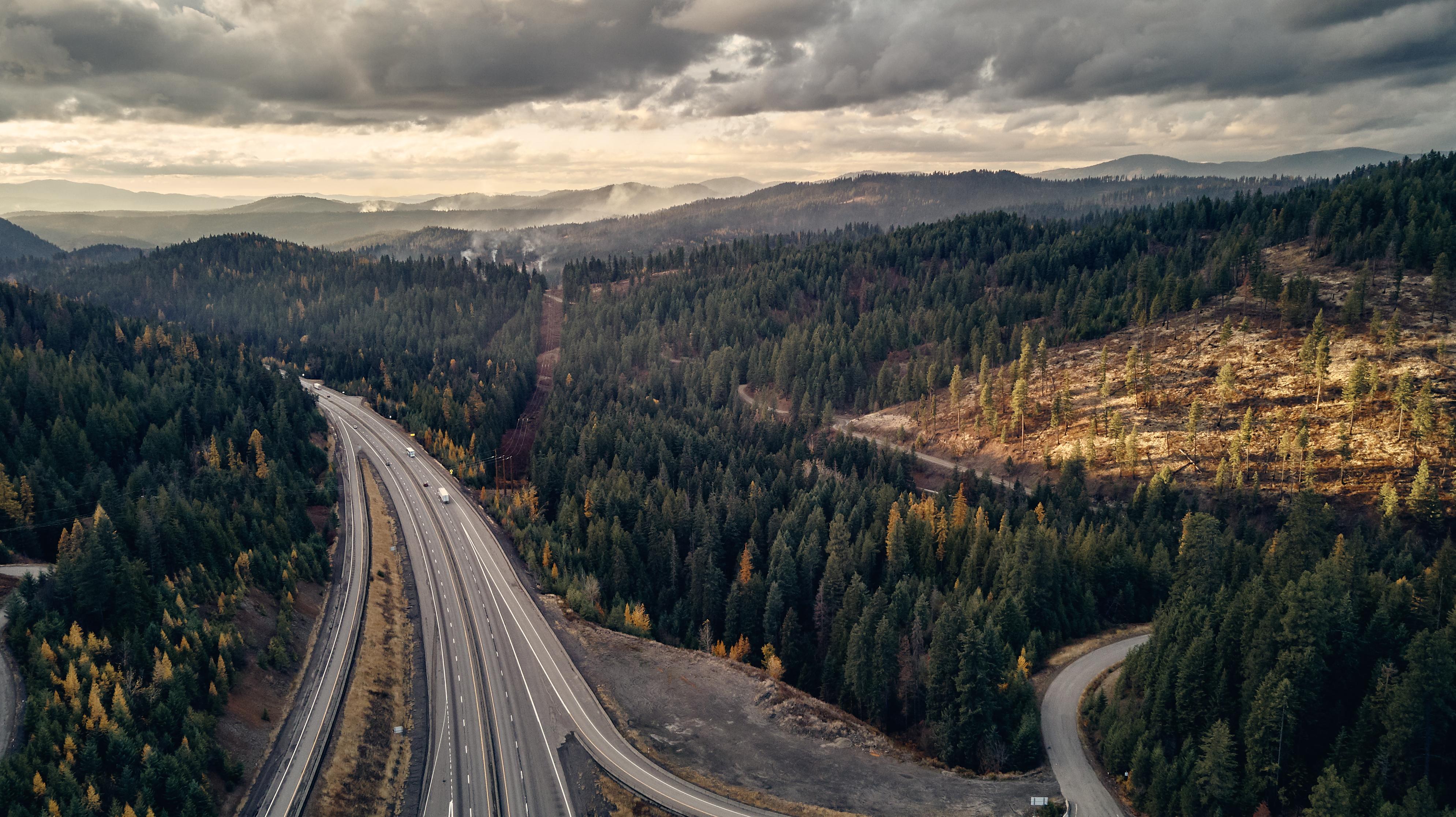 Fourth of July Pass, Idaho. DJI Mavic Air [OC] [3979x2234] r/AerialPorn