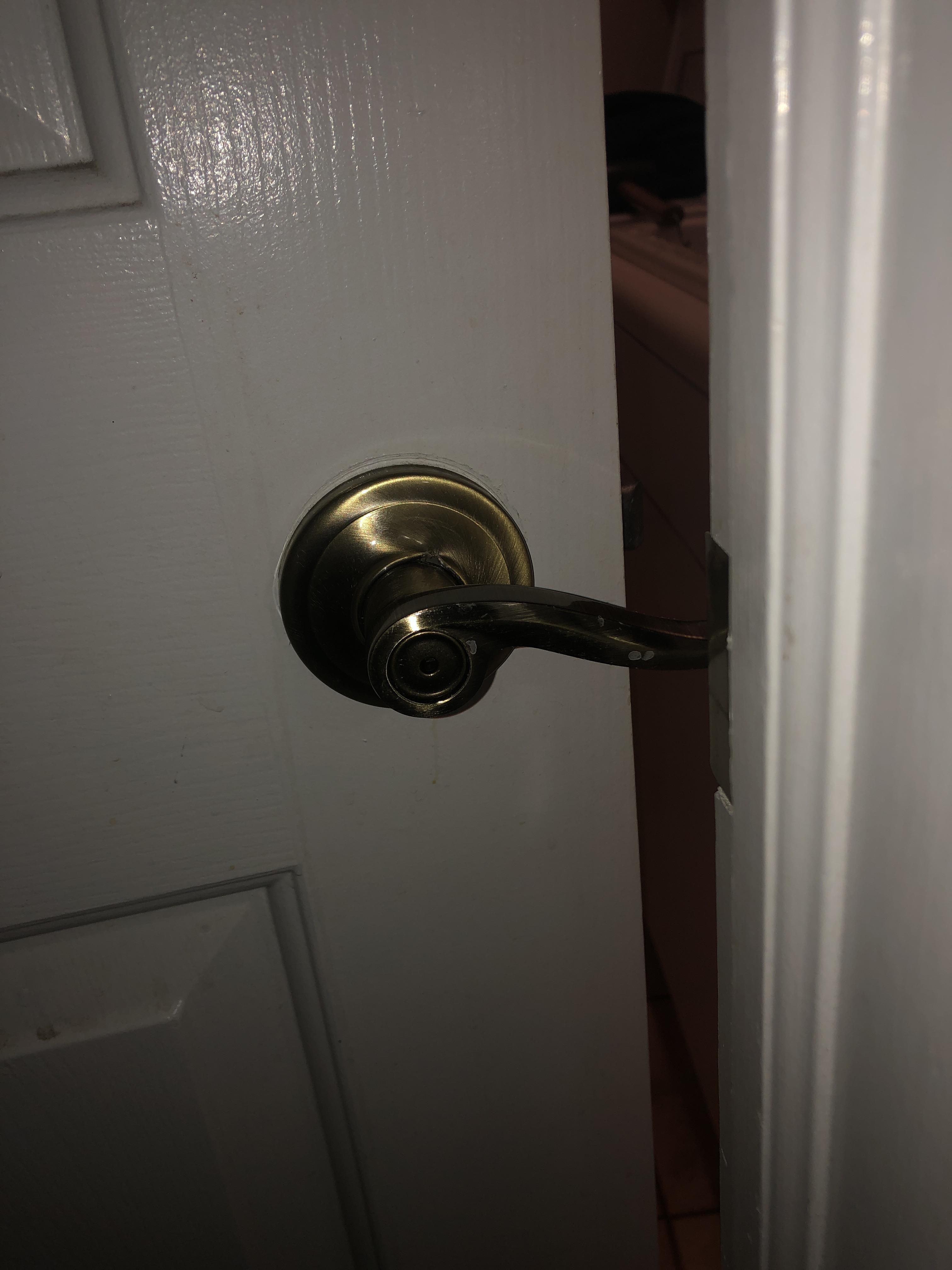 My door knob fell off so I put it back on...upside down r/Wellthatsucks