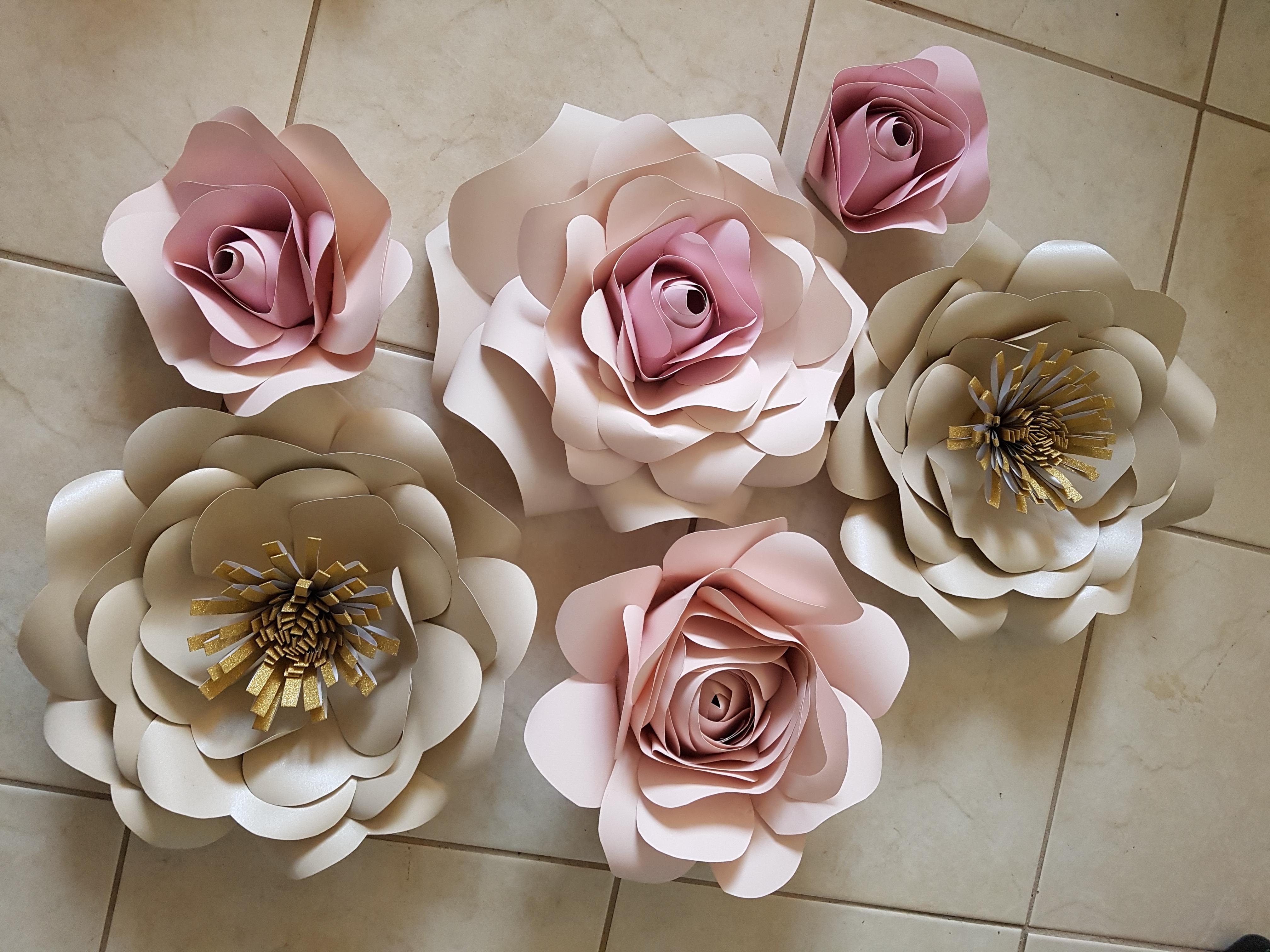 I'm making paper flowers for my friend's wedding backdrop ) r/crafts