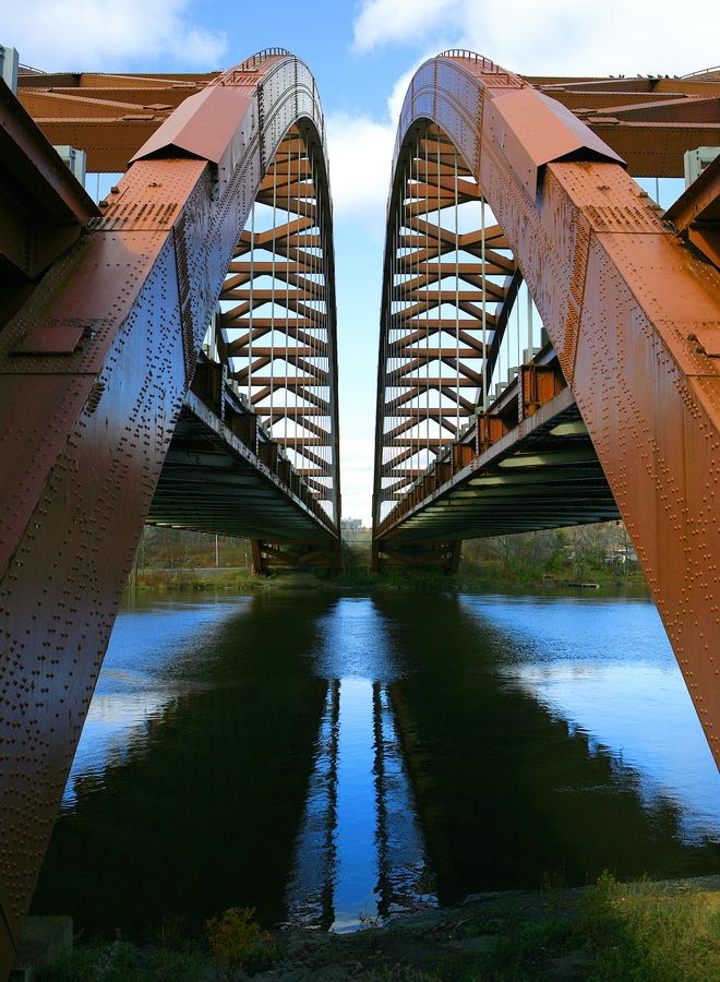 Thaddeus Kosciusko Bridge (Twin Bridges) in Albany, New York r