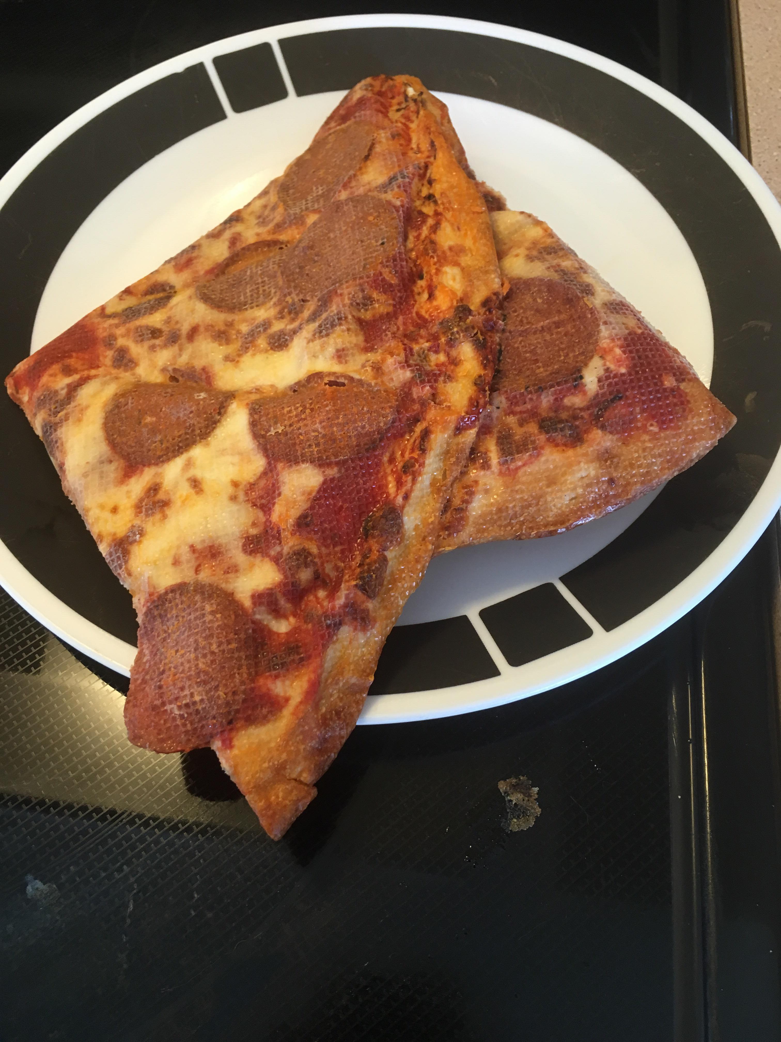 Vacuum sealed pizza r/shittyfoodporn