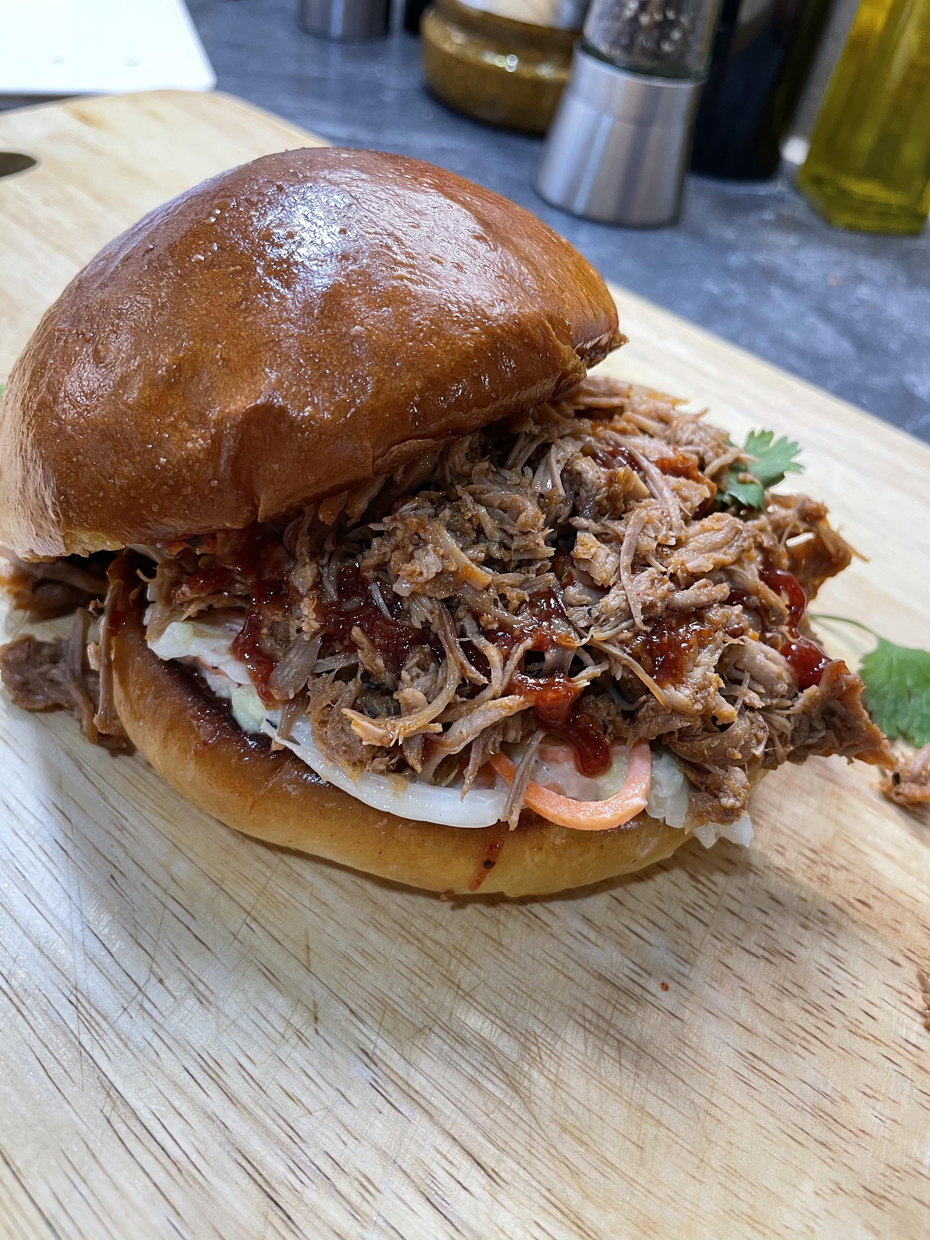 [Homemade] Honey BBQ pulled pork burgers with homemade brioche buns r