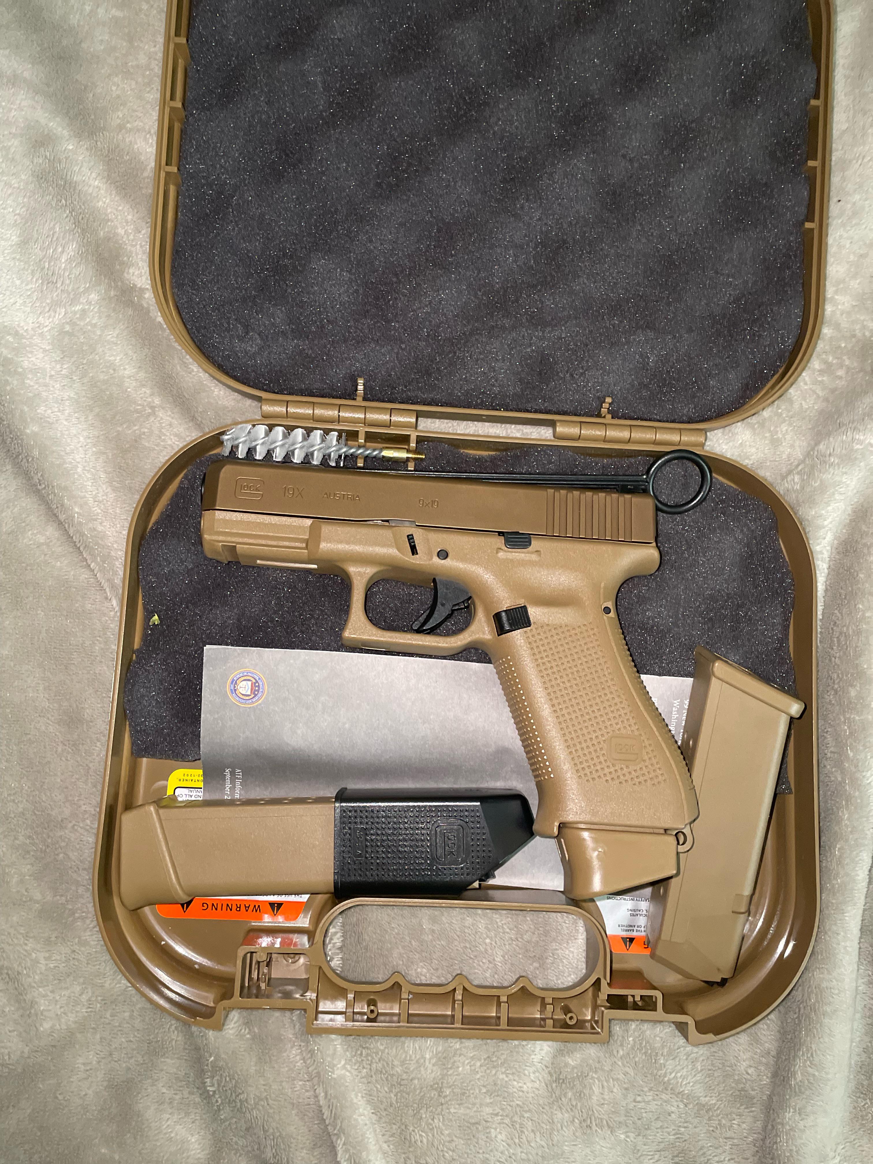 Good attachments for the Glock 19x just recently bought r/Glocks