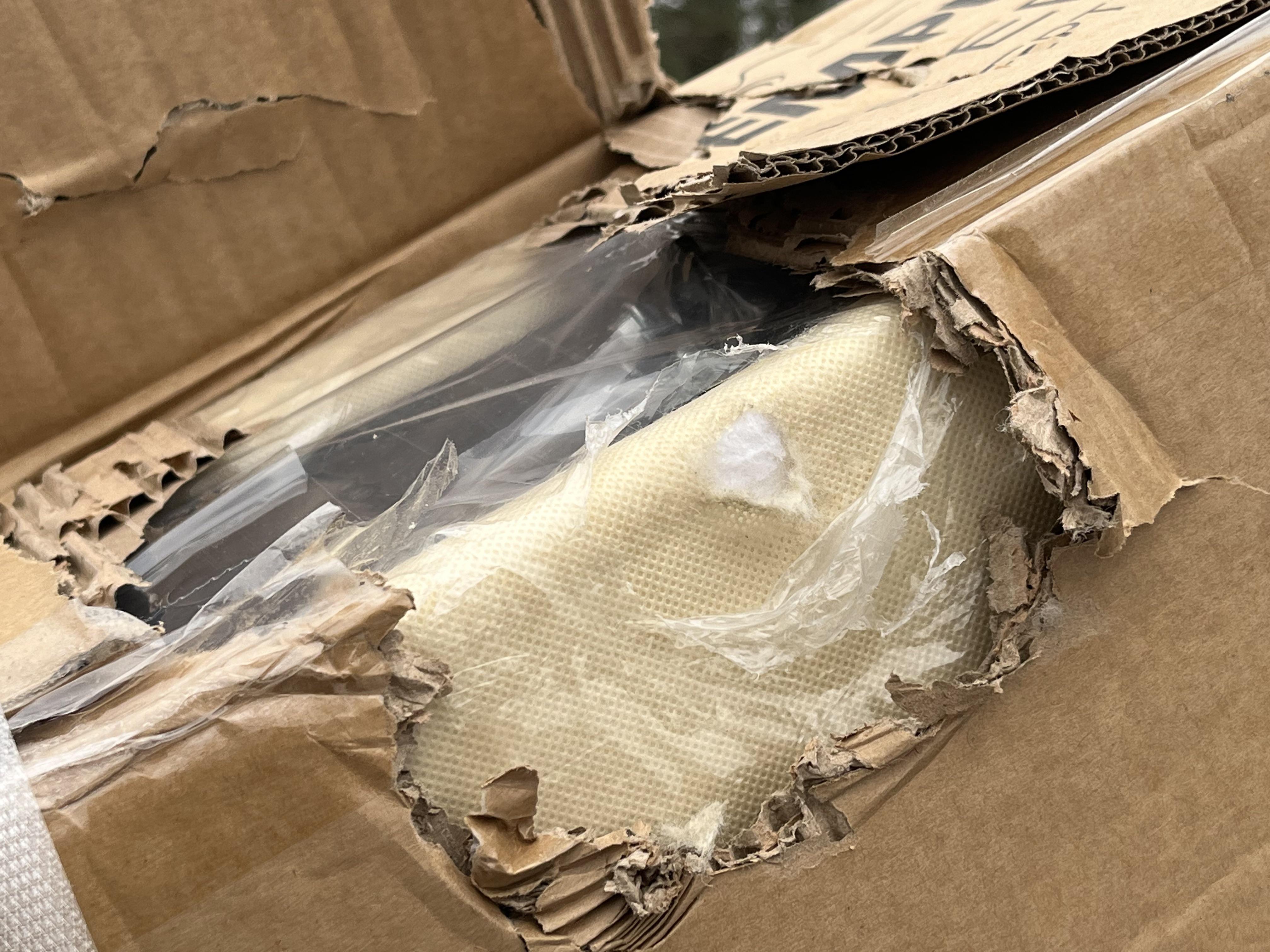 White glove delivery of my 6k mattress r/mildlyinfuriating