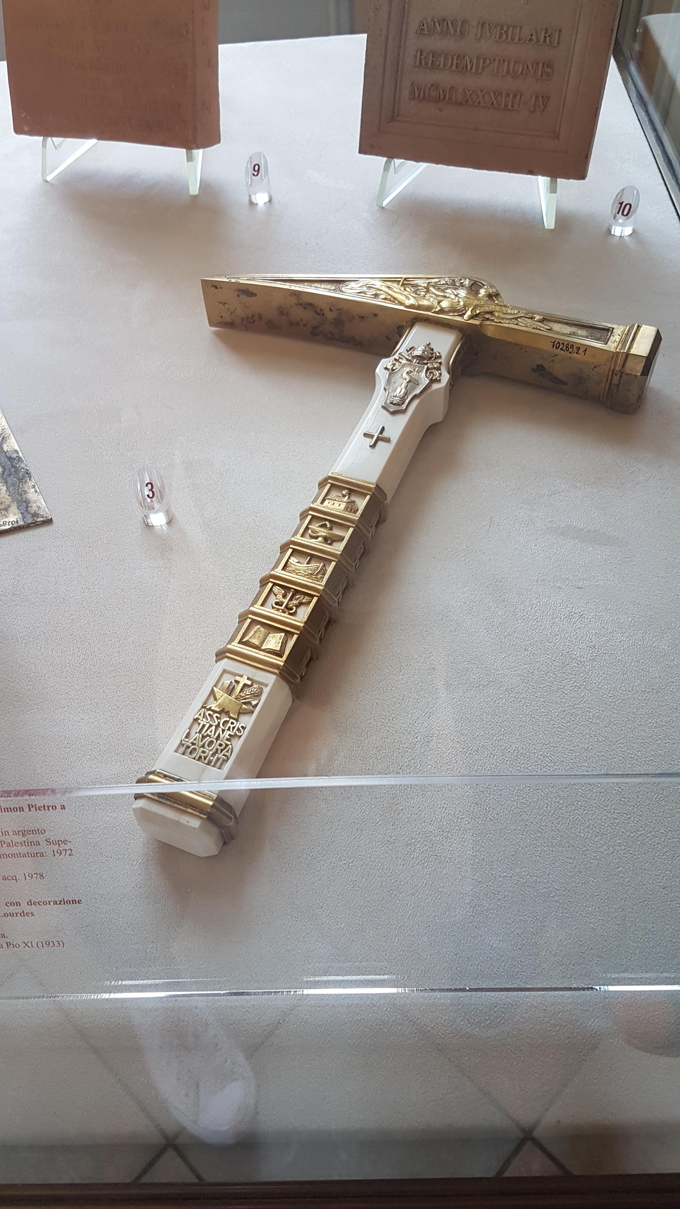 [XPost] Turns out the Pope is a [Geologist]. [Someone] Found this