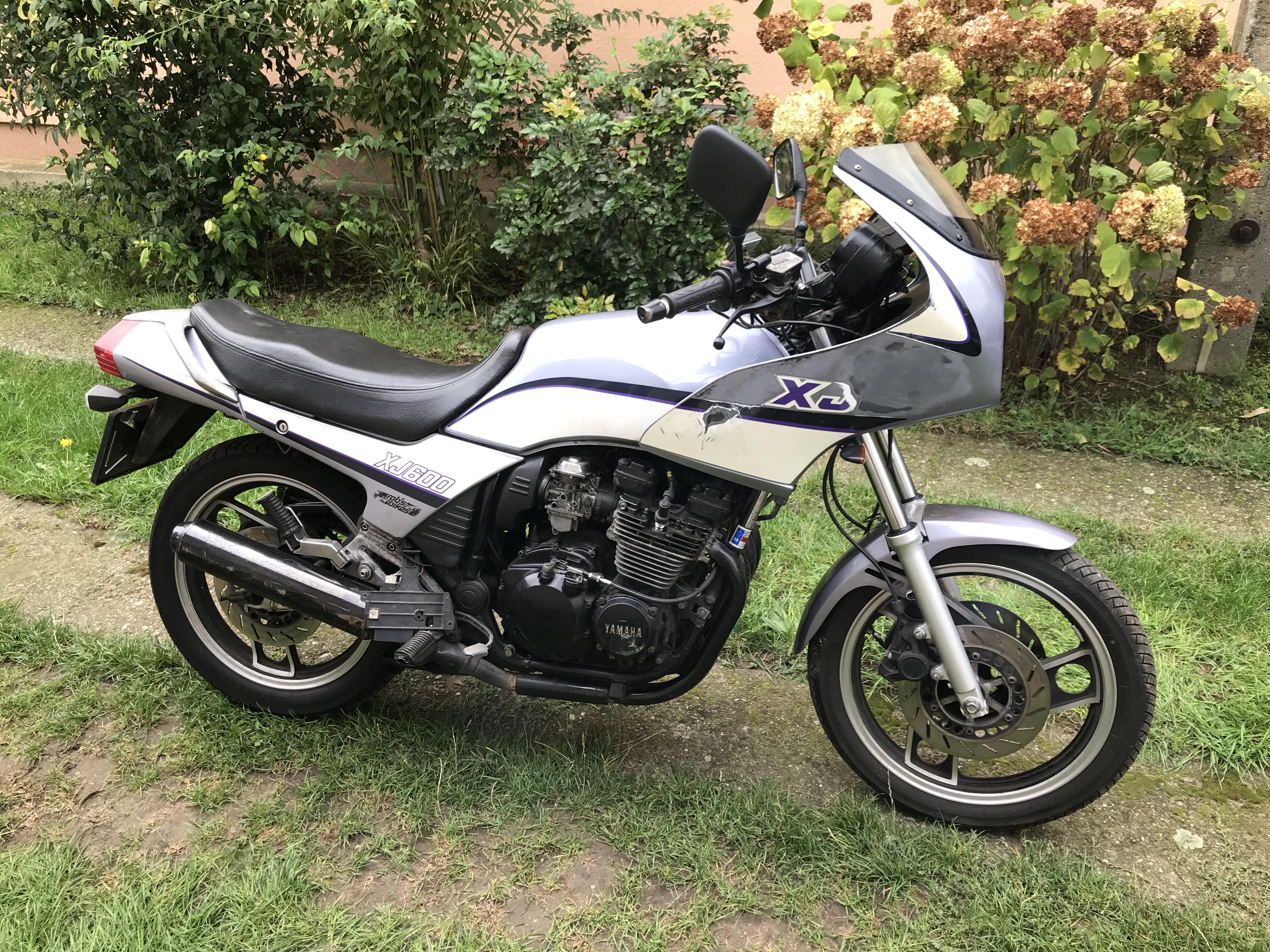 Yamaha XJ600 (also known as FJ600) rebuild into cafe racer. CafeRacers