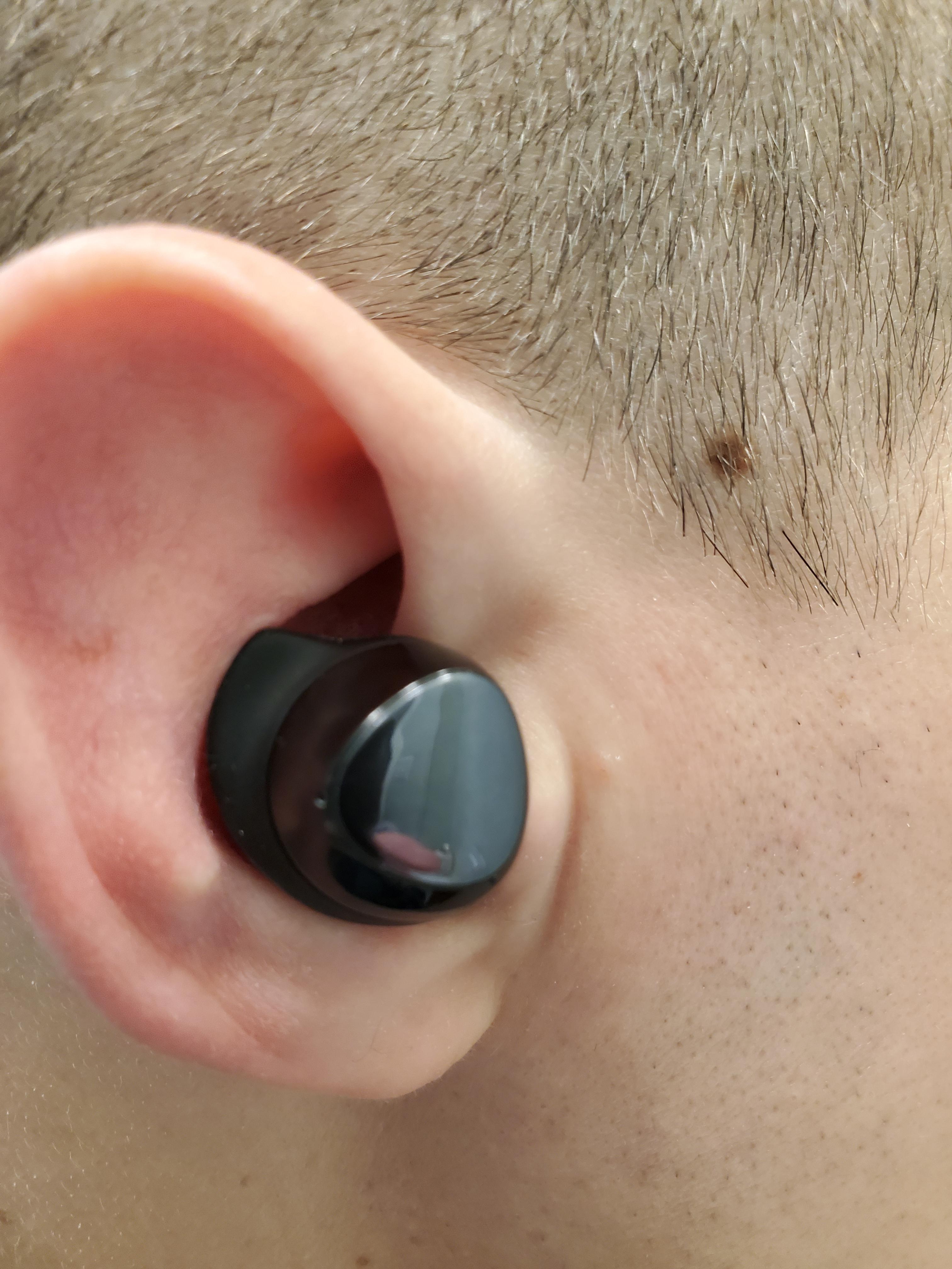 Am I wearing this properly? Buds + Keep popping out! r/GalaxyBudsPlus