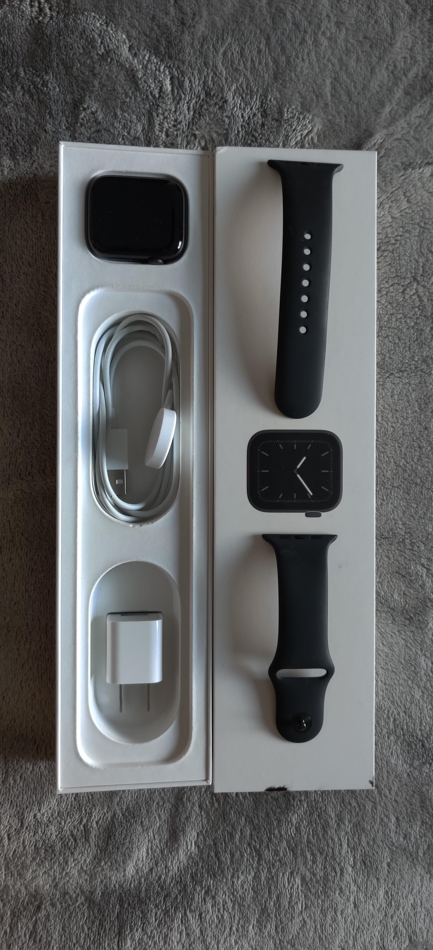 [WTS] Apple watch series 5 like new with box icloud locked