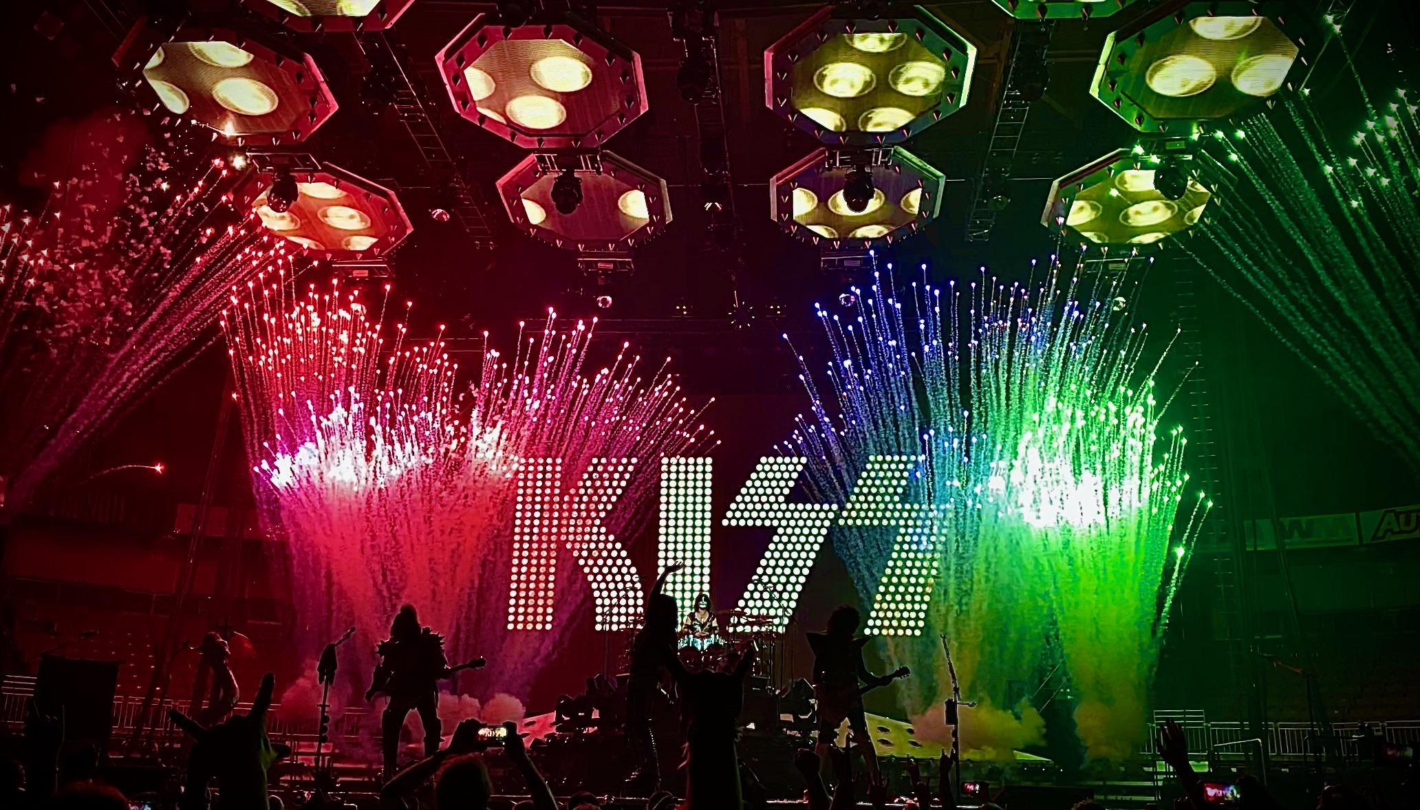 Manchester, NH 2/1/2020 End Of The Road KISS