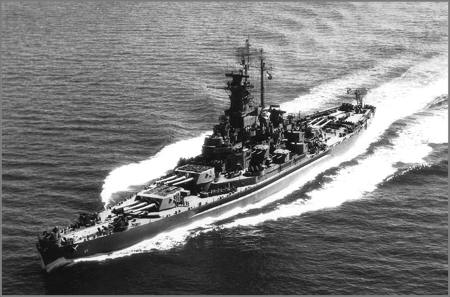 USS South Dakota, lead ship of the second generation of "fast