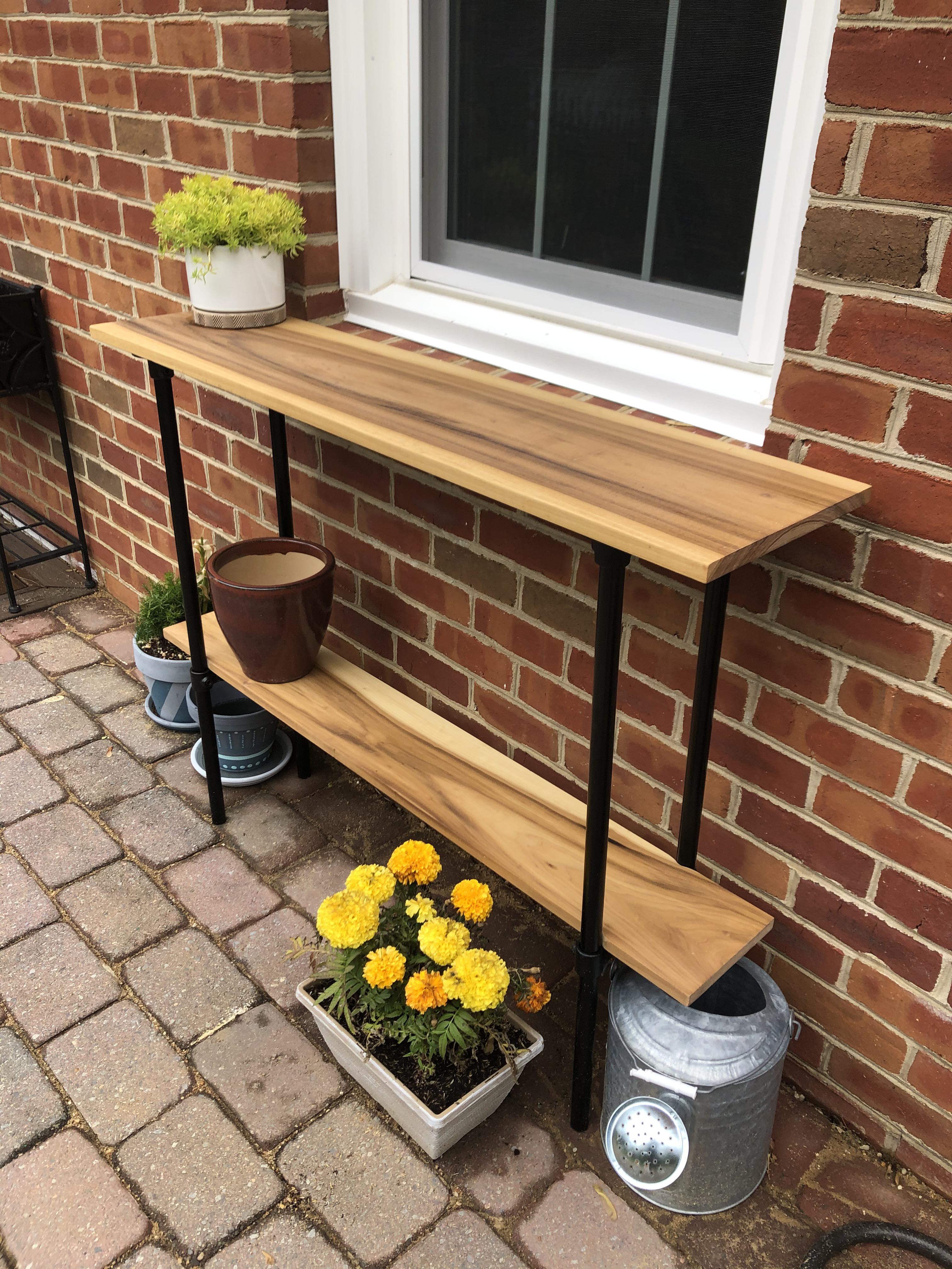 Made this potting shelf for my mom’s birthday! I used Poplar, finished