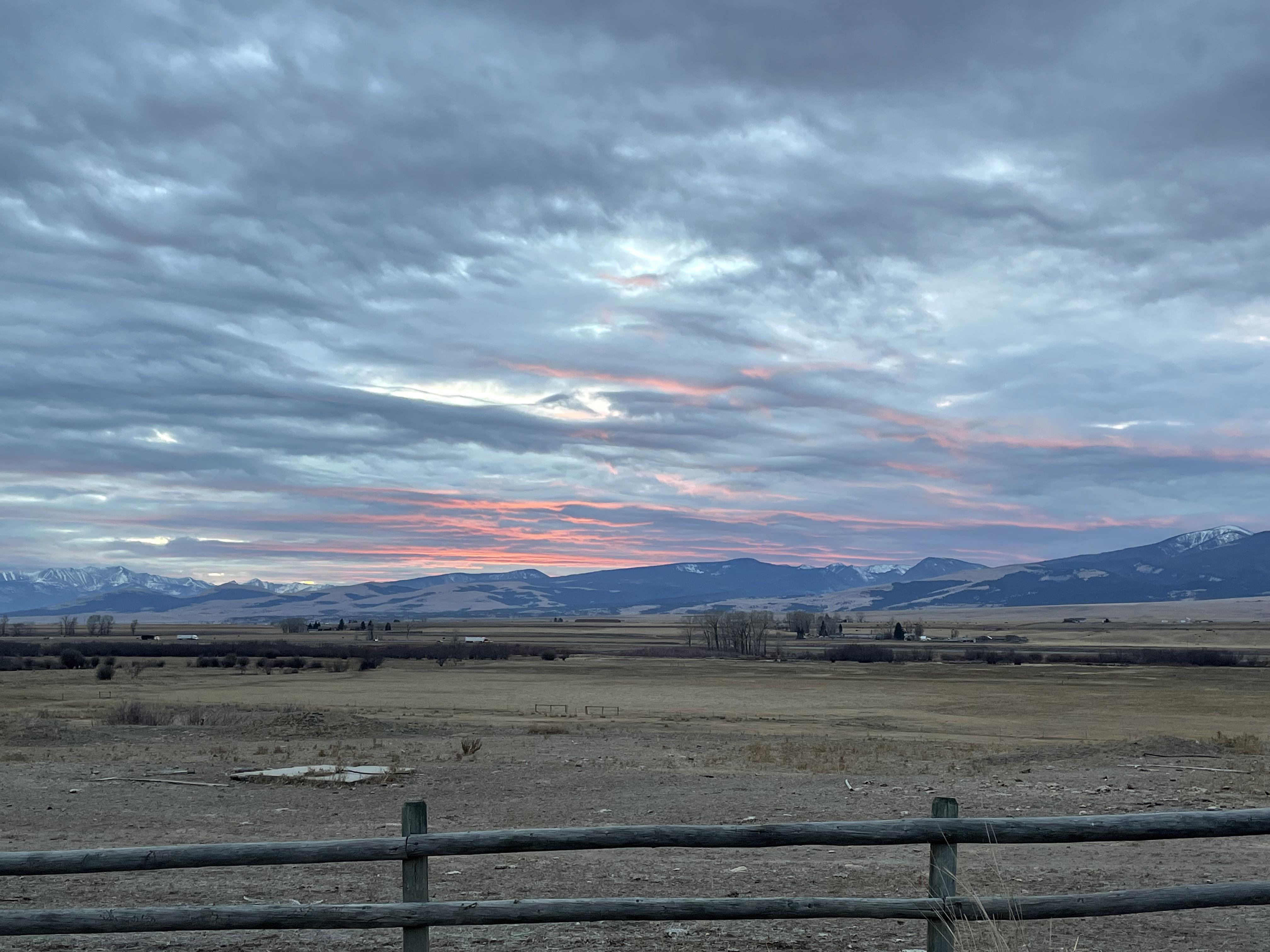 Deer Lodge Valley, Montana. r/pics