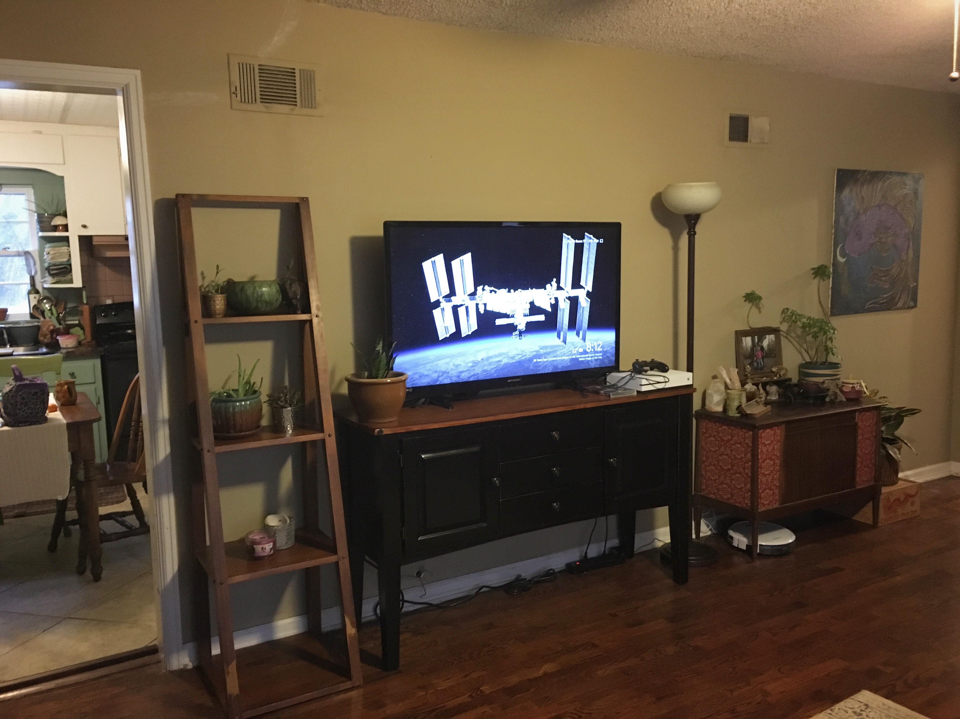 Majorly upgraded my living room situation this week with a couple nice