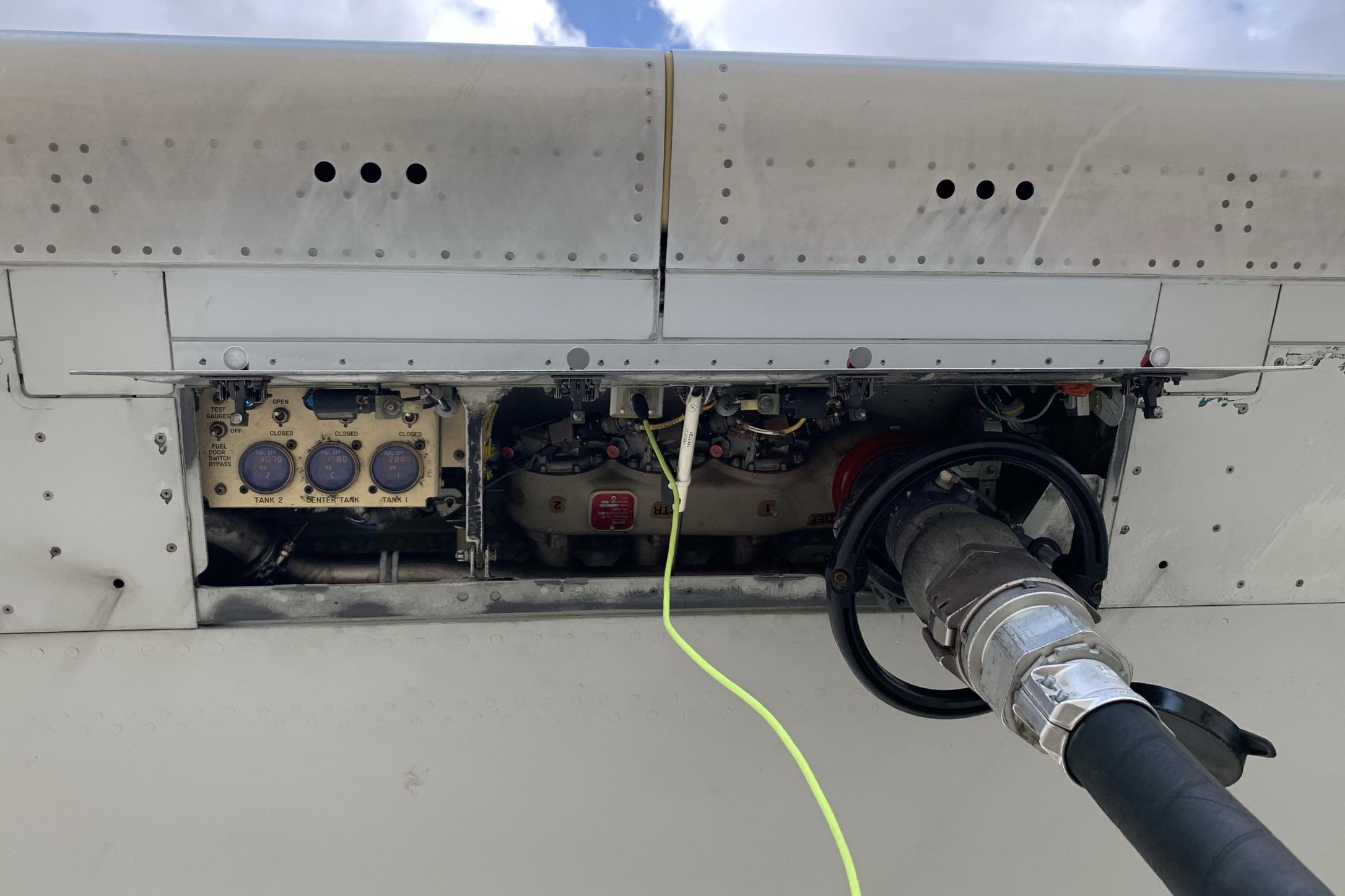 Boeing 737800 Fueling Panel r/airplanes