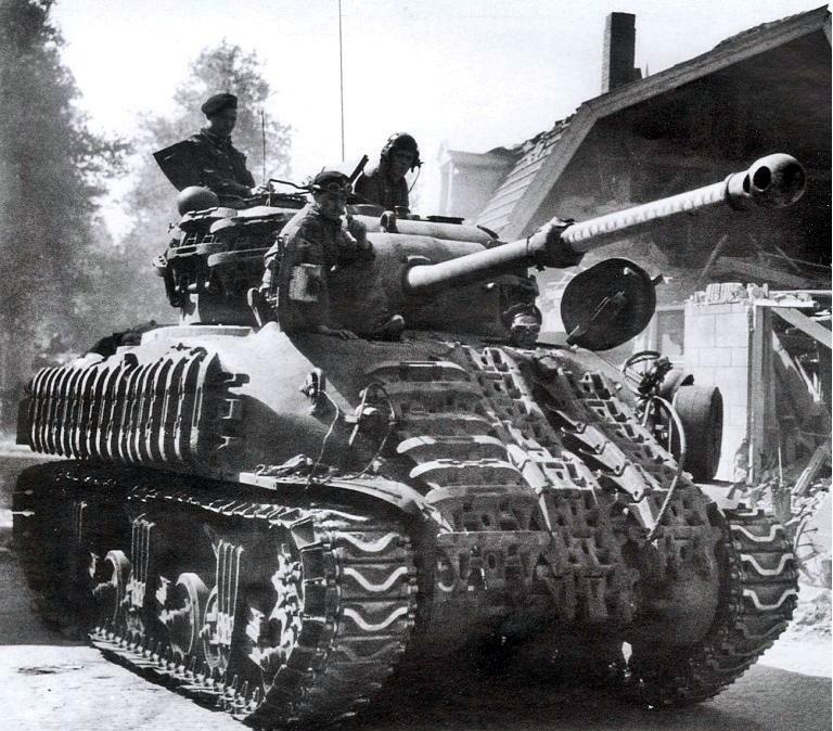 Sherman Firefly of the 5th canadian armoured division, Netherlands 1945
