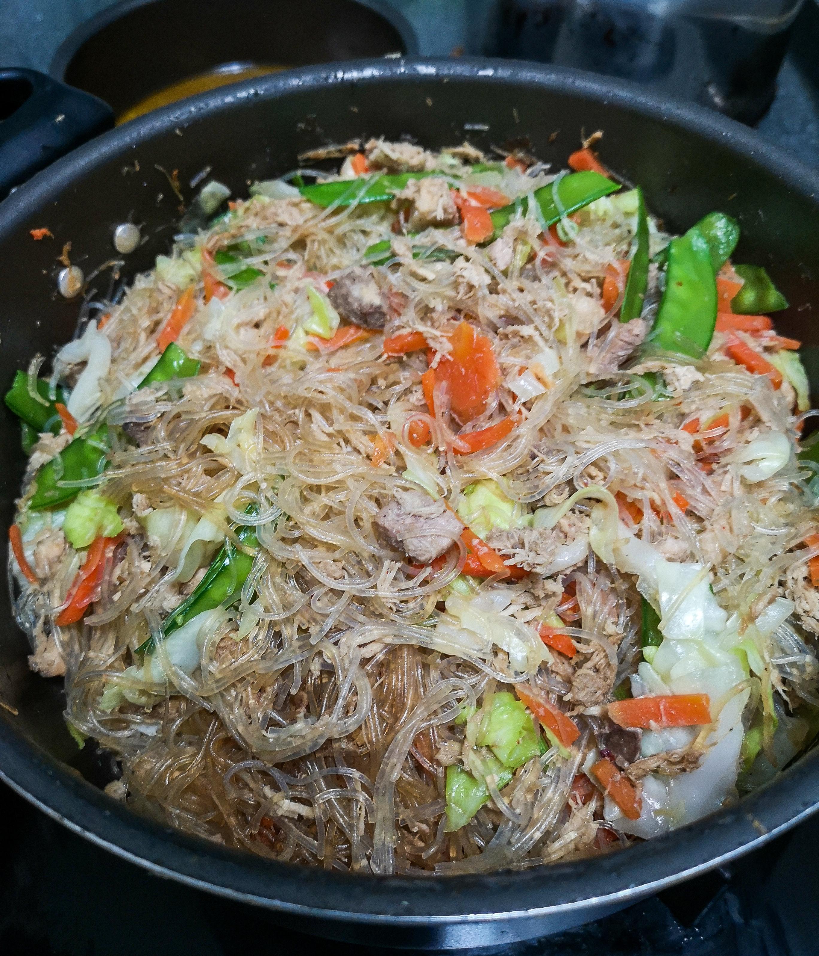 [Homemade] Pancit bihon (Filipino stirfried noodle dish) for long life