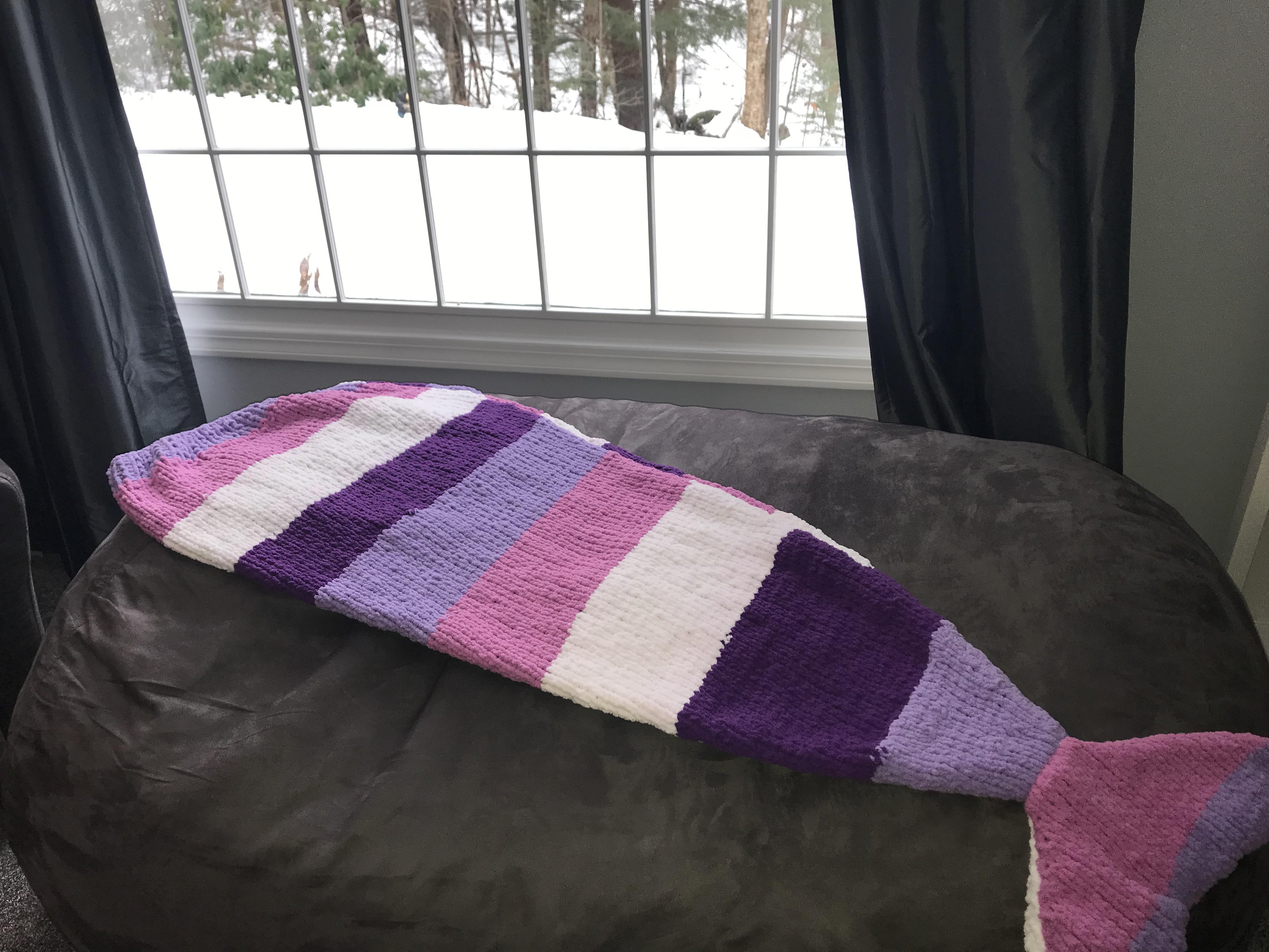 Finished mermaid tail/sleeping bag for my niece. r/knitting