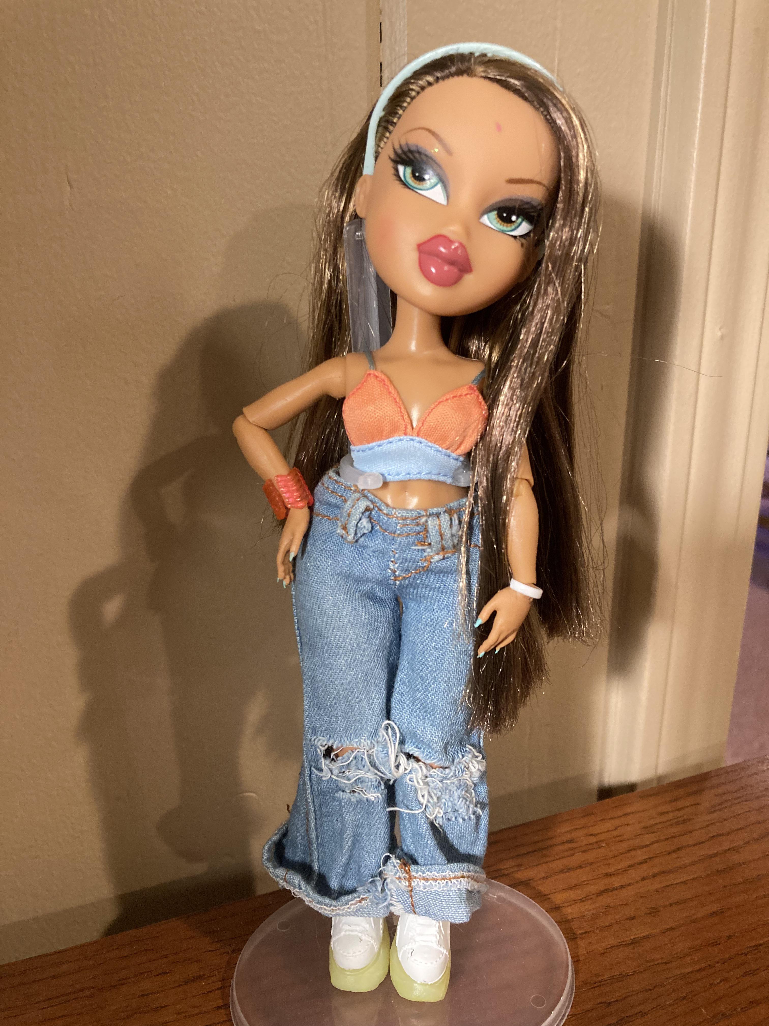 I posted yesterday about which Bratz head should go on an LOL OMG body