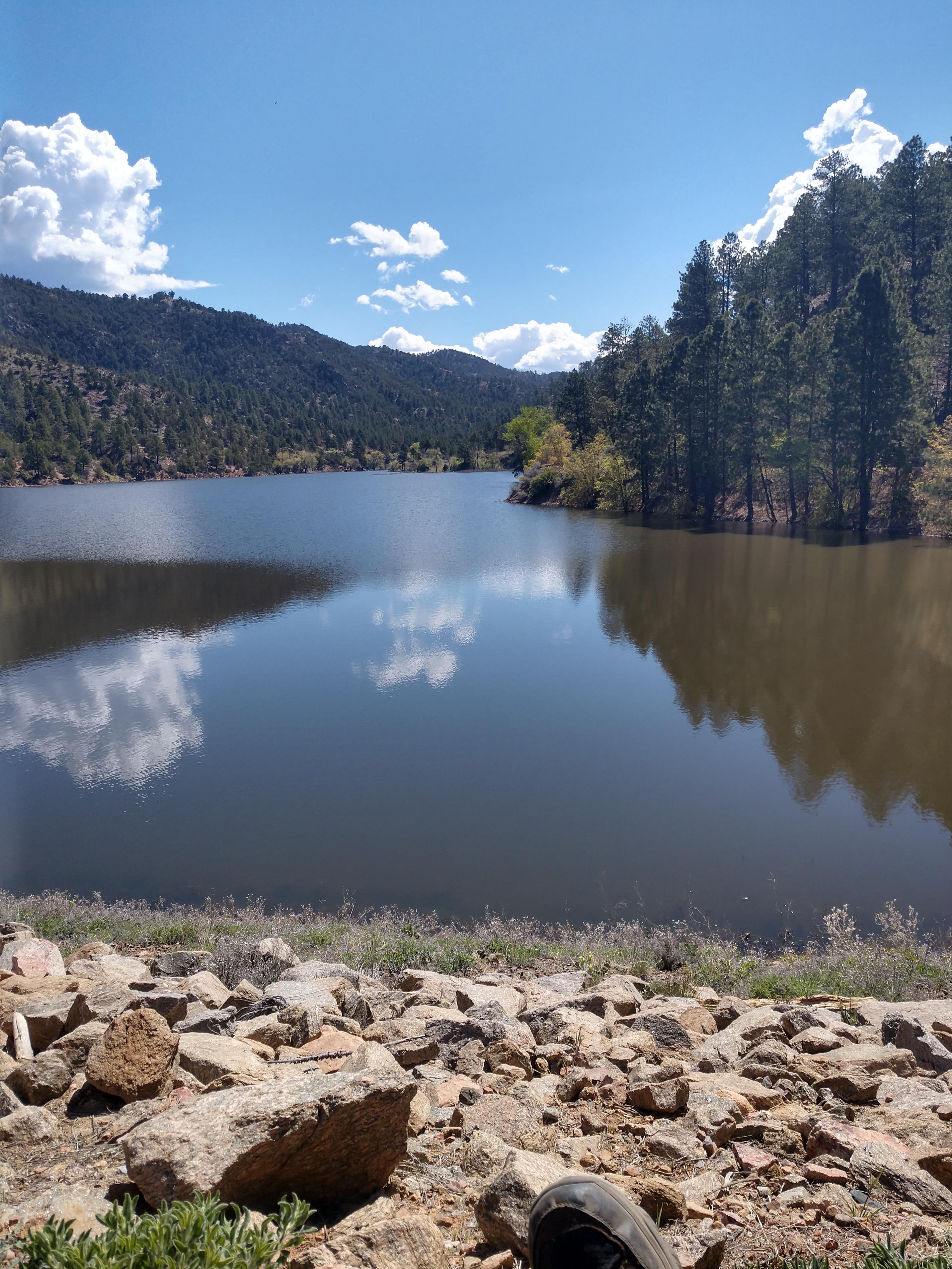 A beautifal view of the Nichols Reservoir in the Santa Fe watershed r/SantaFe
