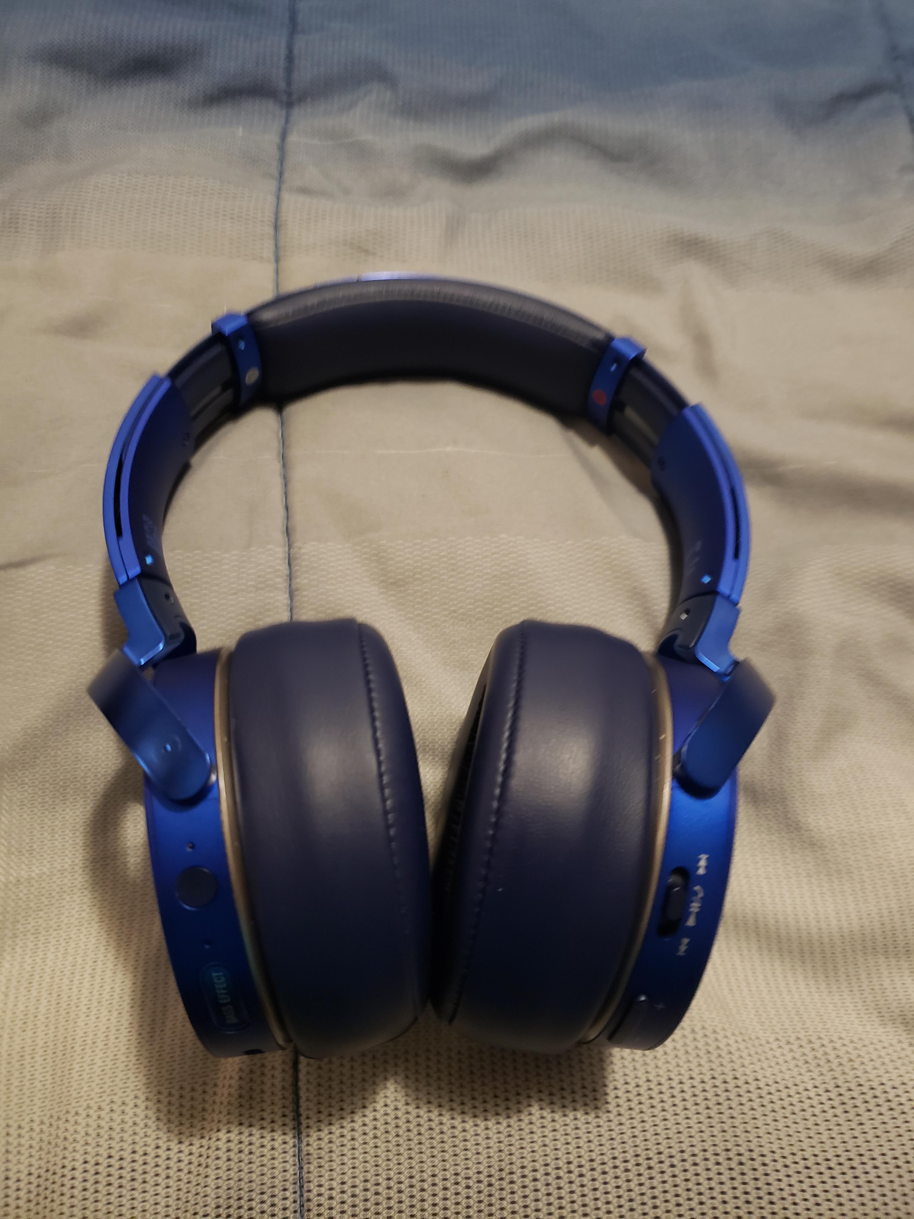 Really comfy headphones r/SonyHeadphones