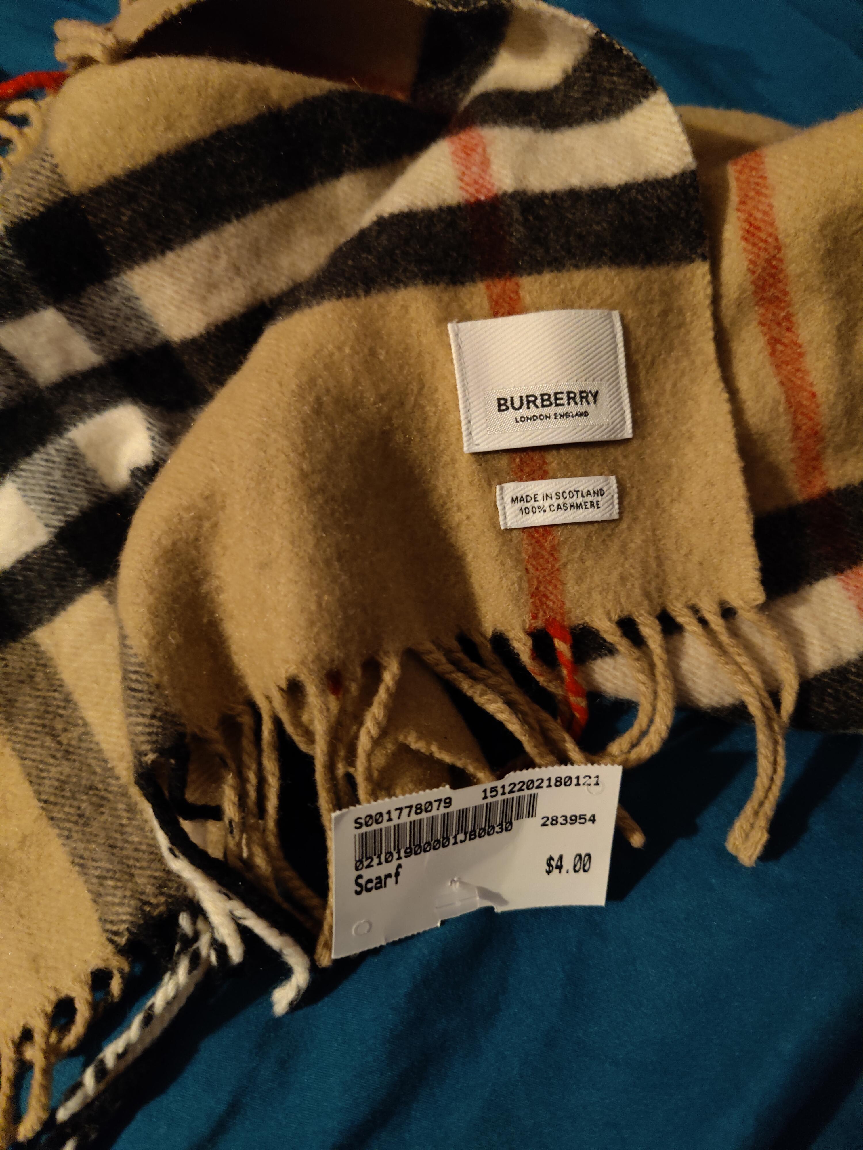 Arriba 55+ imagen burberry cashmere scarf label Abzlocal.mx