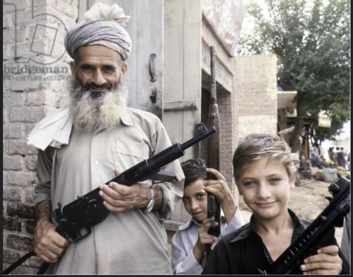 Pashtun family Gun Markets at the Khyber Pass Pakistan r/CursedGuns