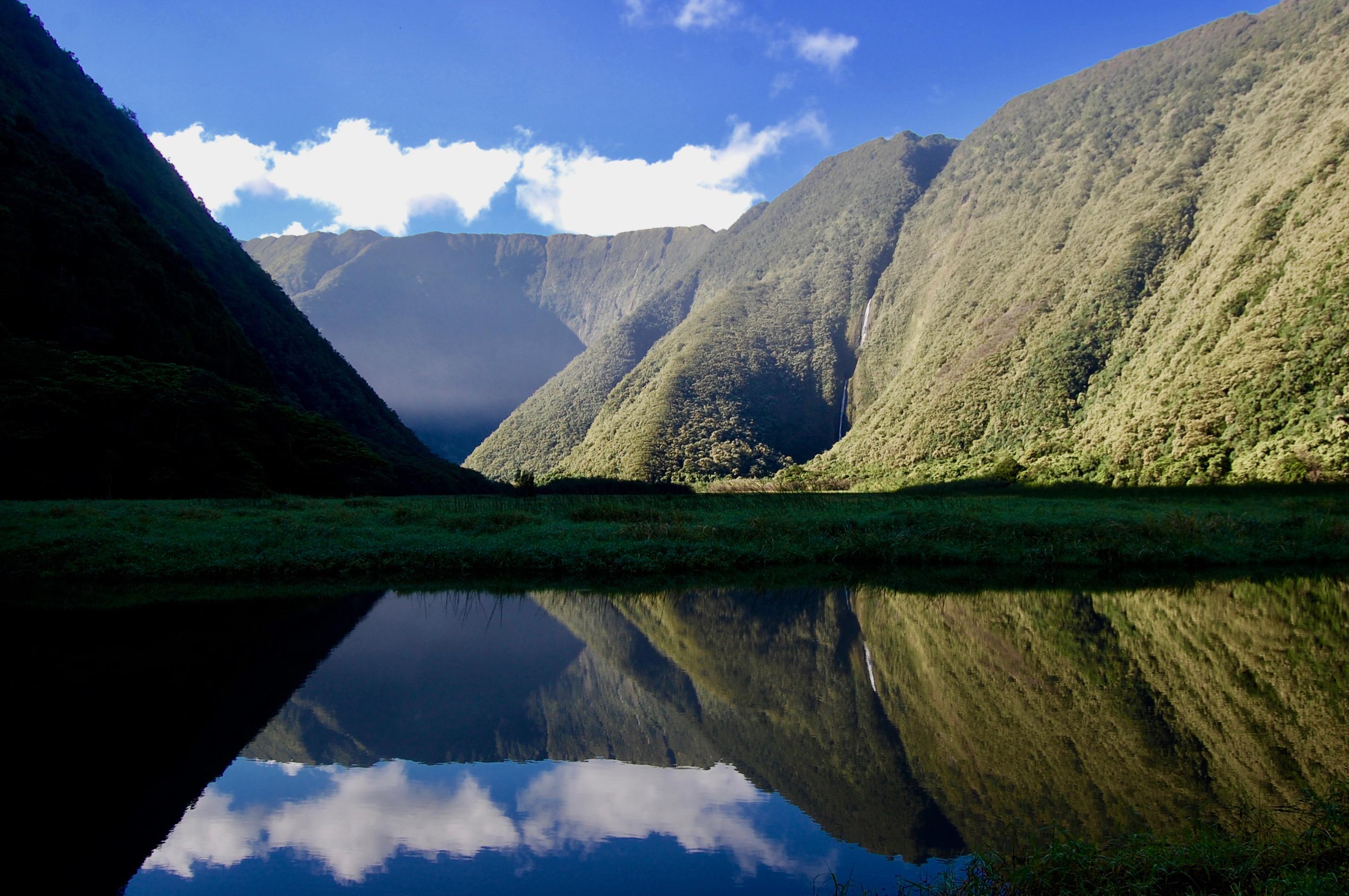 Waipio Valley, Hawaii [OC] 2853x1896 r/EarthPorn