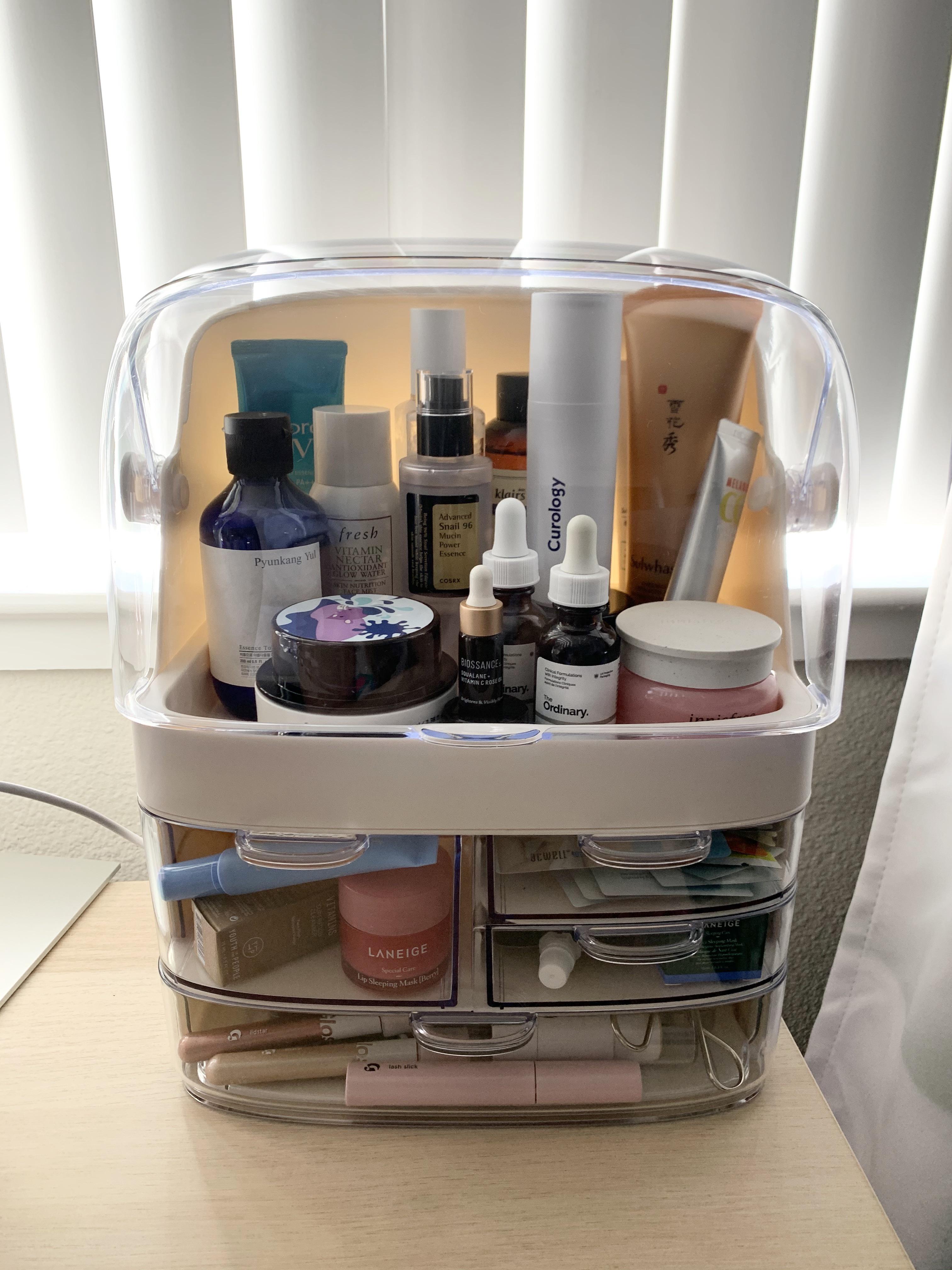 [Shelfie] Dustproof skincare storage 🙌 r/SkincareAddiction