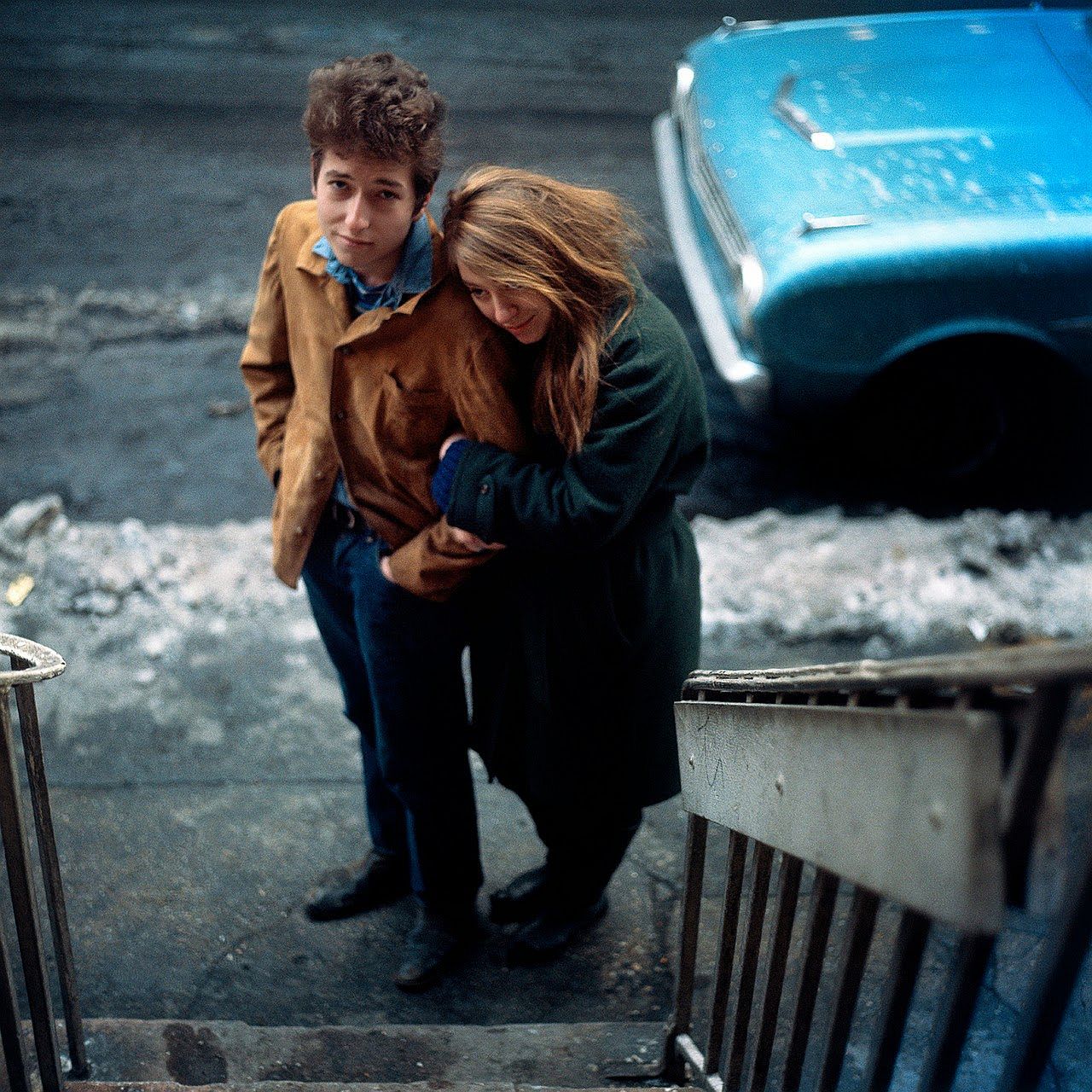 The girl is Suze Rotolo and this was during the photoshoot for the Freewheelin’ Bob Dylan r