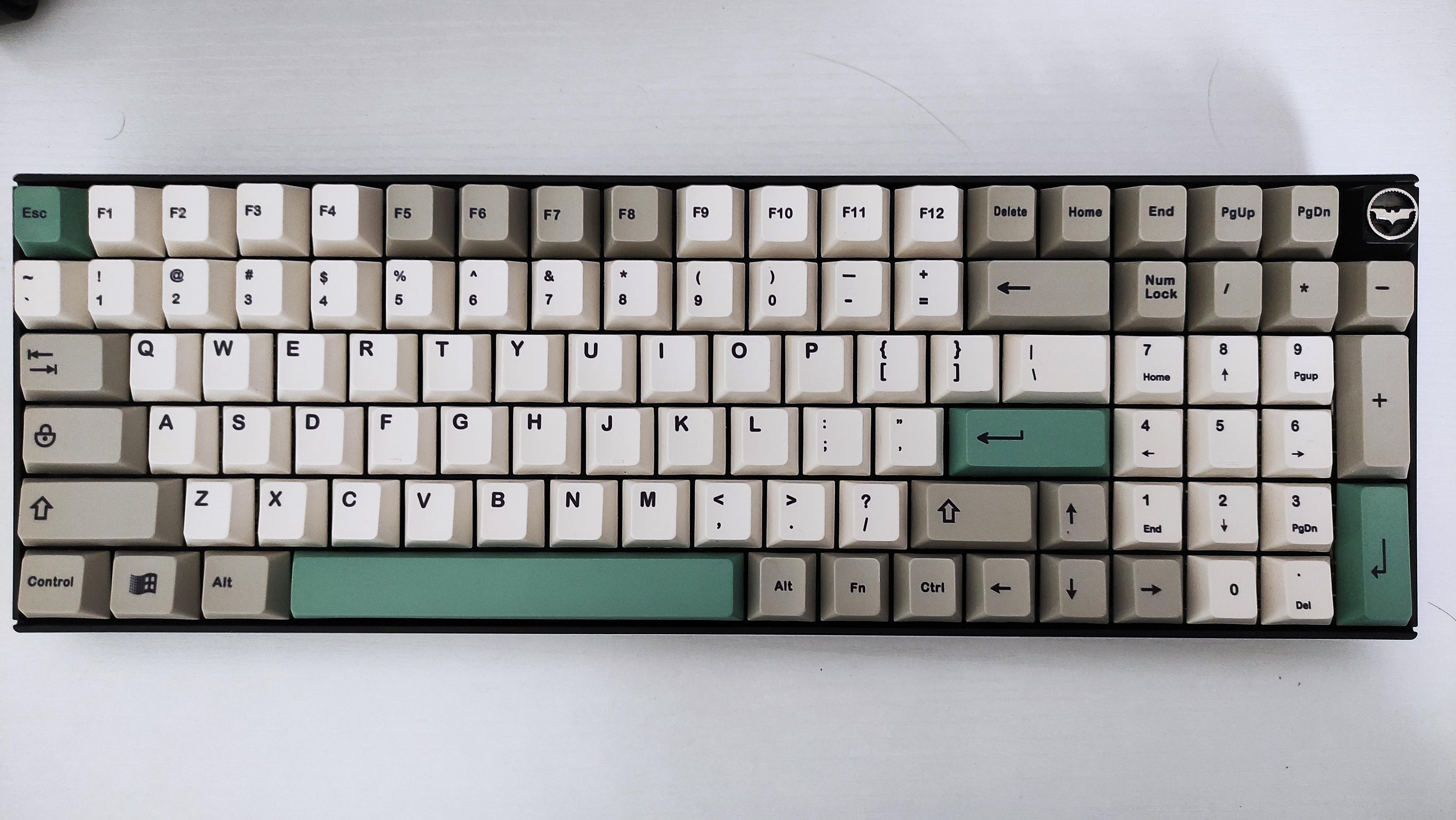 Keychron K4 (numpad makes work easier) hotswapped with Gateron silent