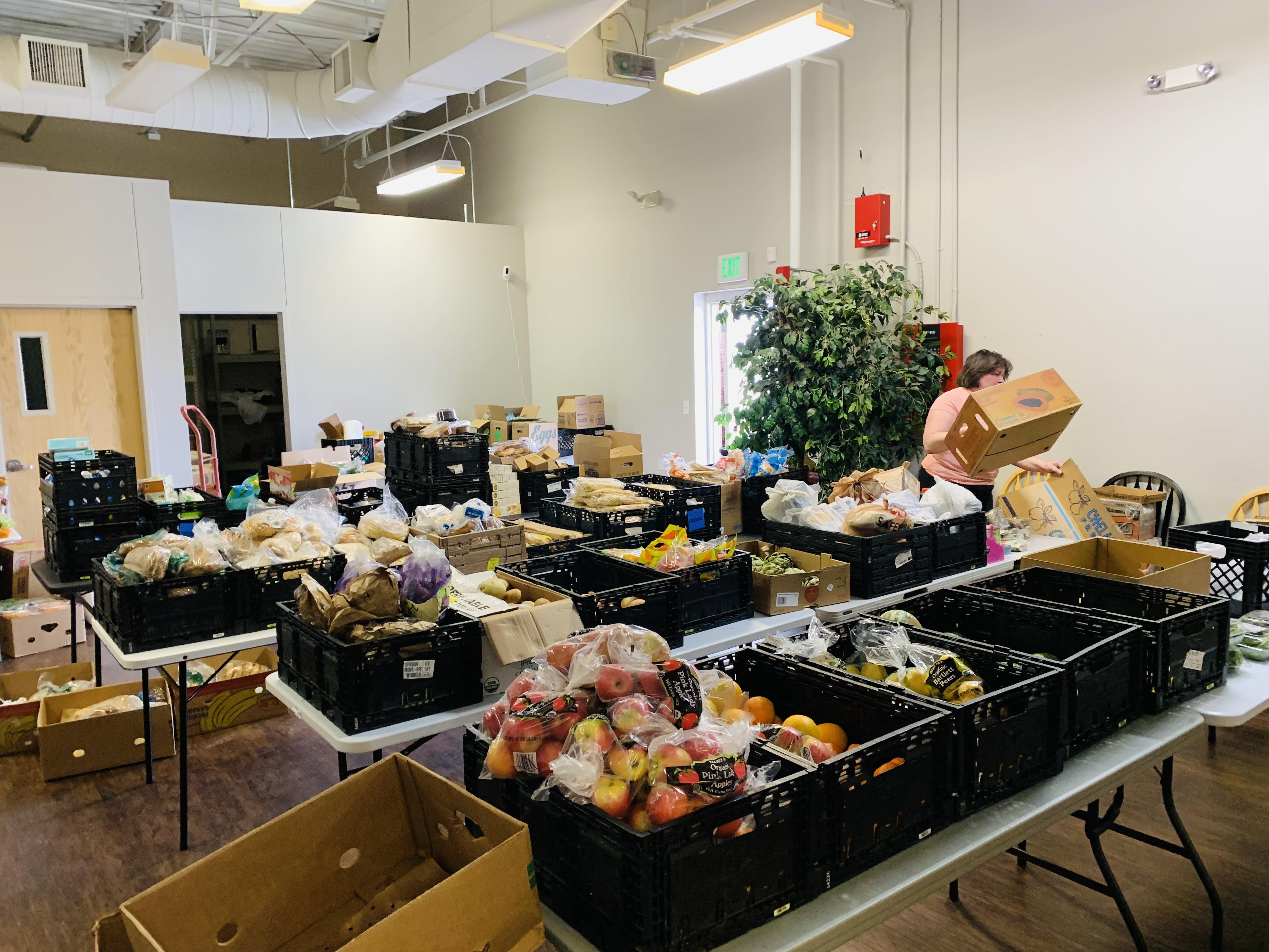 DRIVE THRU FOOD BANK 15801 E CENTRETECH CIR r/Denver