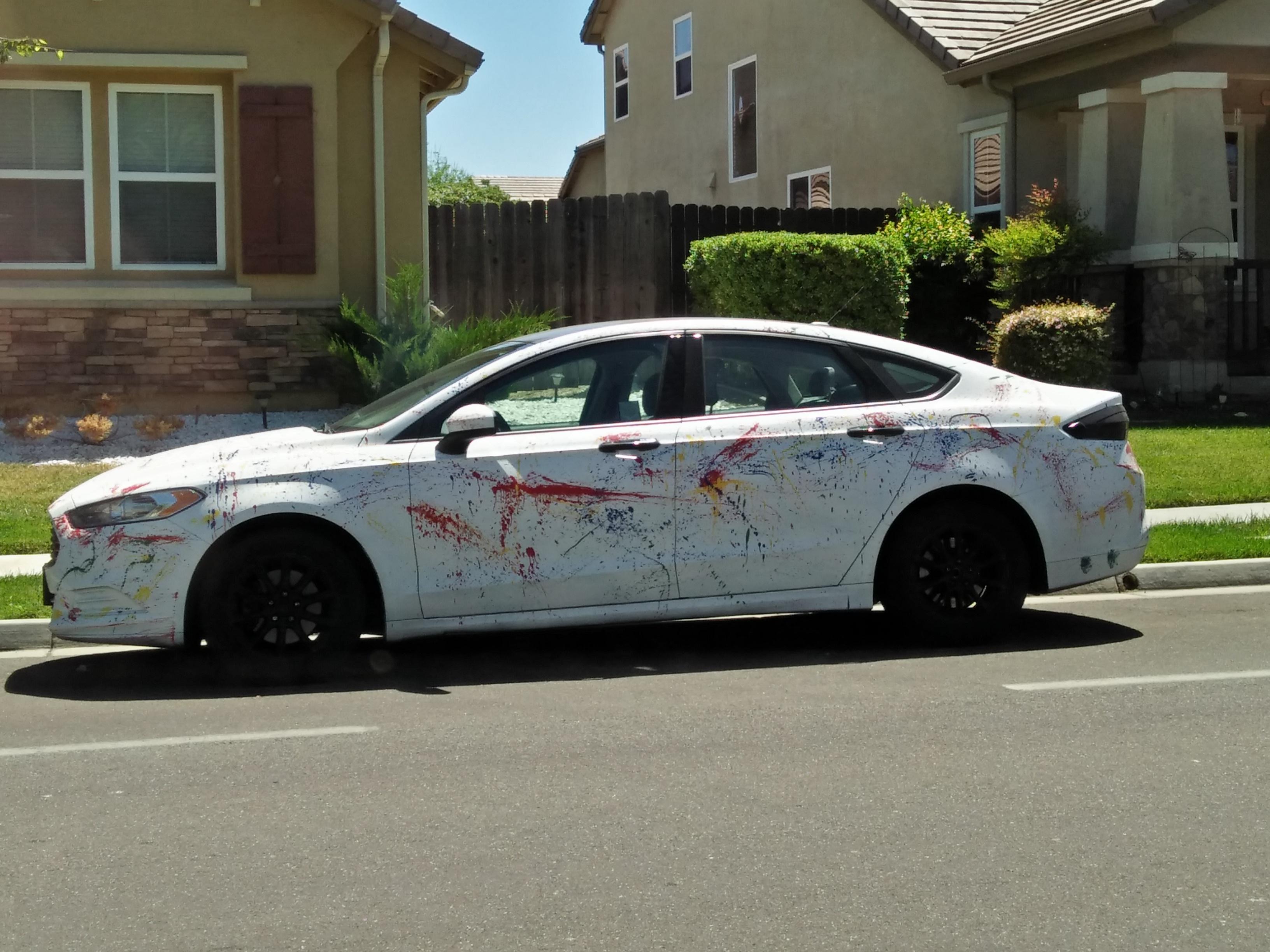 Found a car with a paint splatter design. r/Damnthatsinteresting