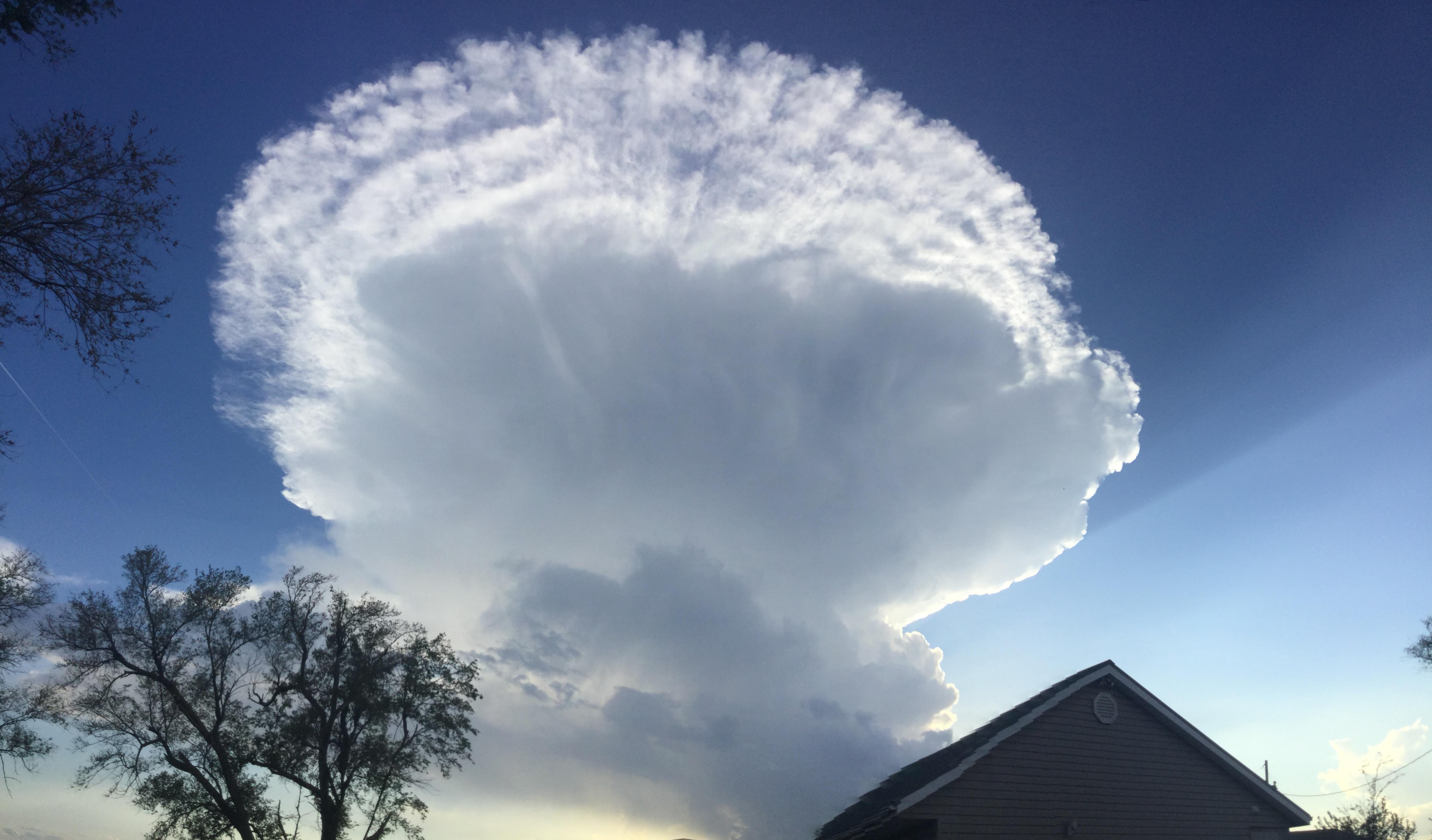 Massive supercell! Northwest Missouri. r/weather