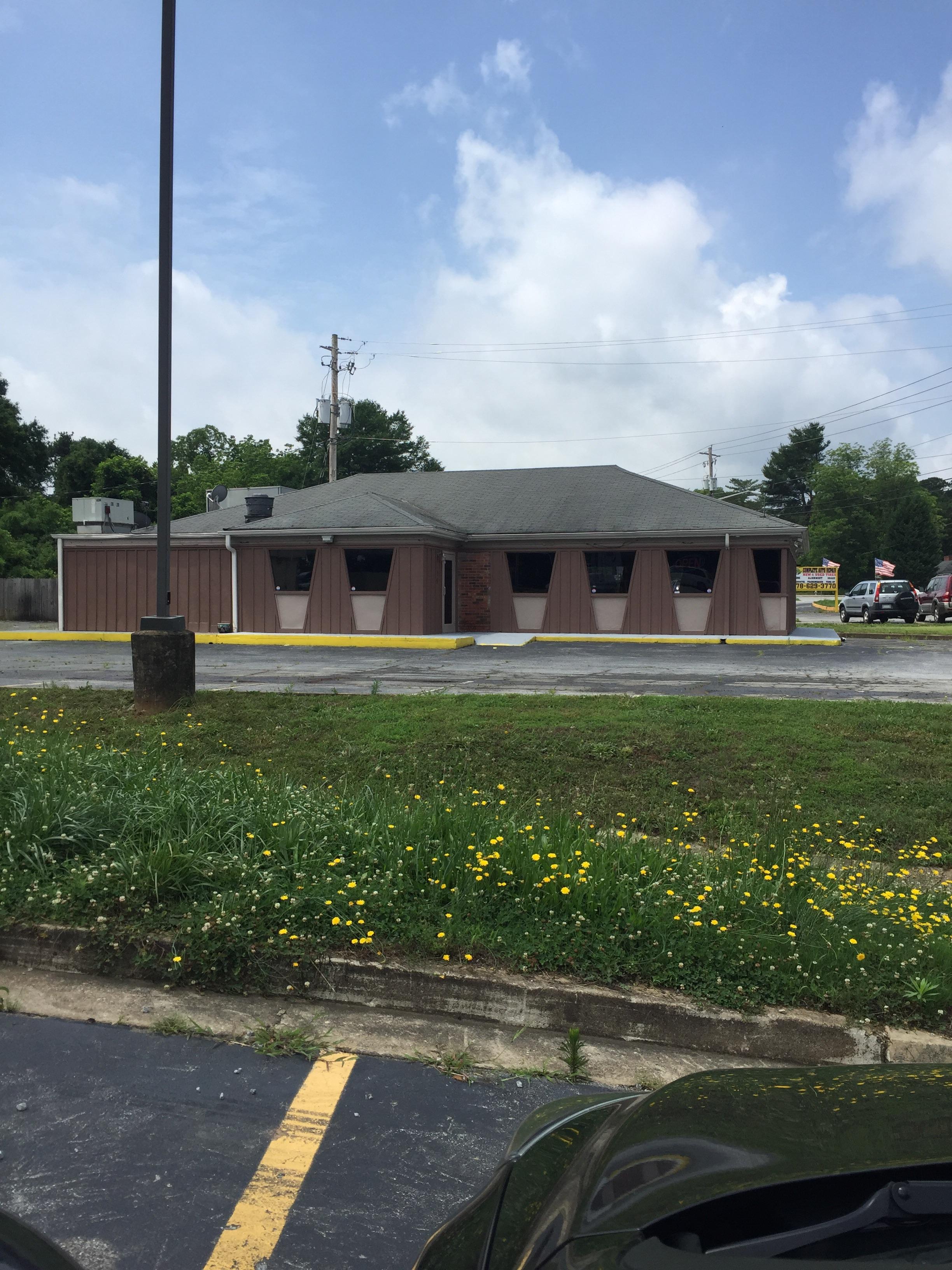 Closed Pizza Hut now a closed soul food restaurant in Lawrenceville