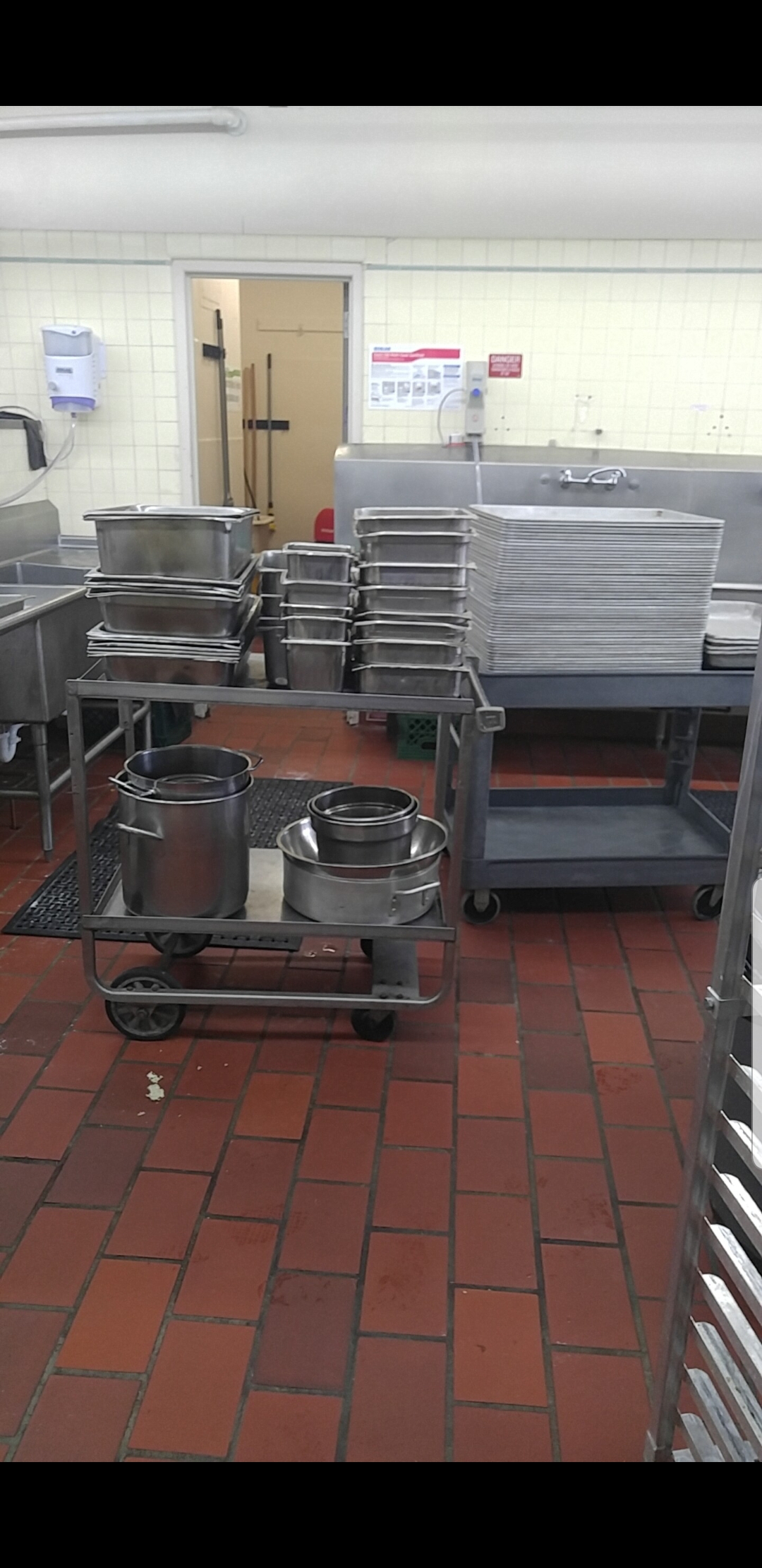 First time seeing this sub but as a former dishwasher (worked my way to