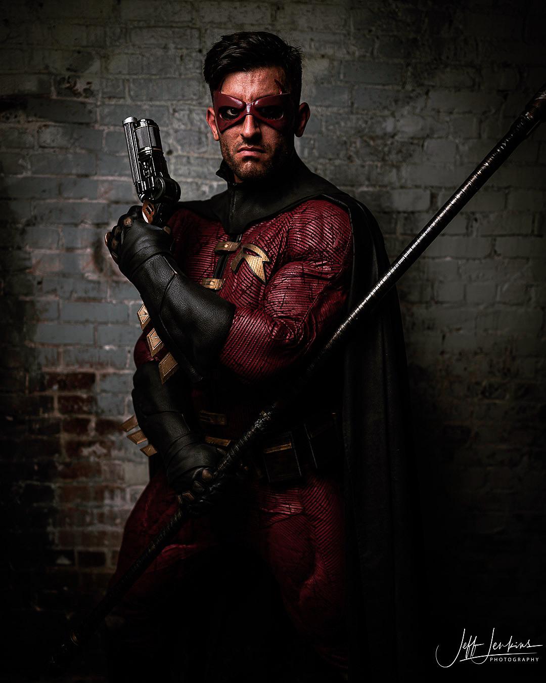 [Self] Robin Cosplay. (Cosplayer Masked_Mateo) (Photographer Jeff