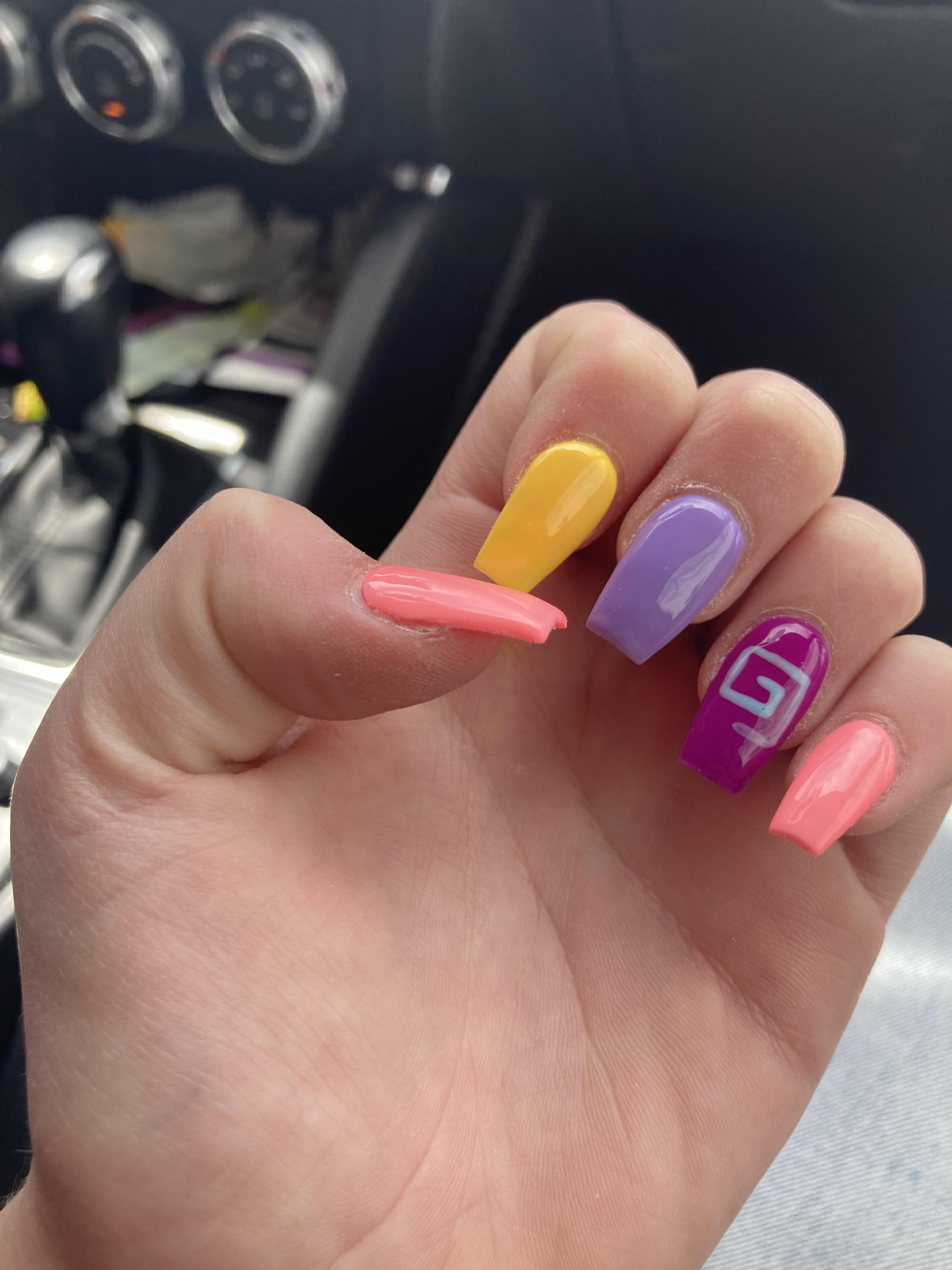 Karl Jacobs Painting Nails Karl Soundboard Karljacobs Hubsristes