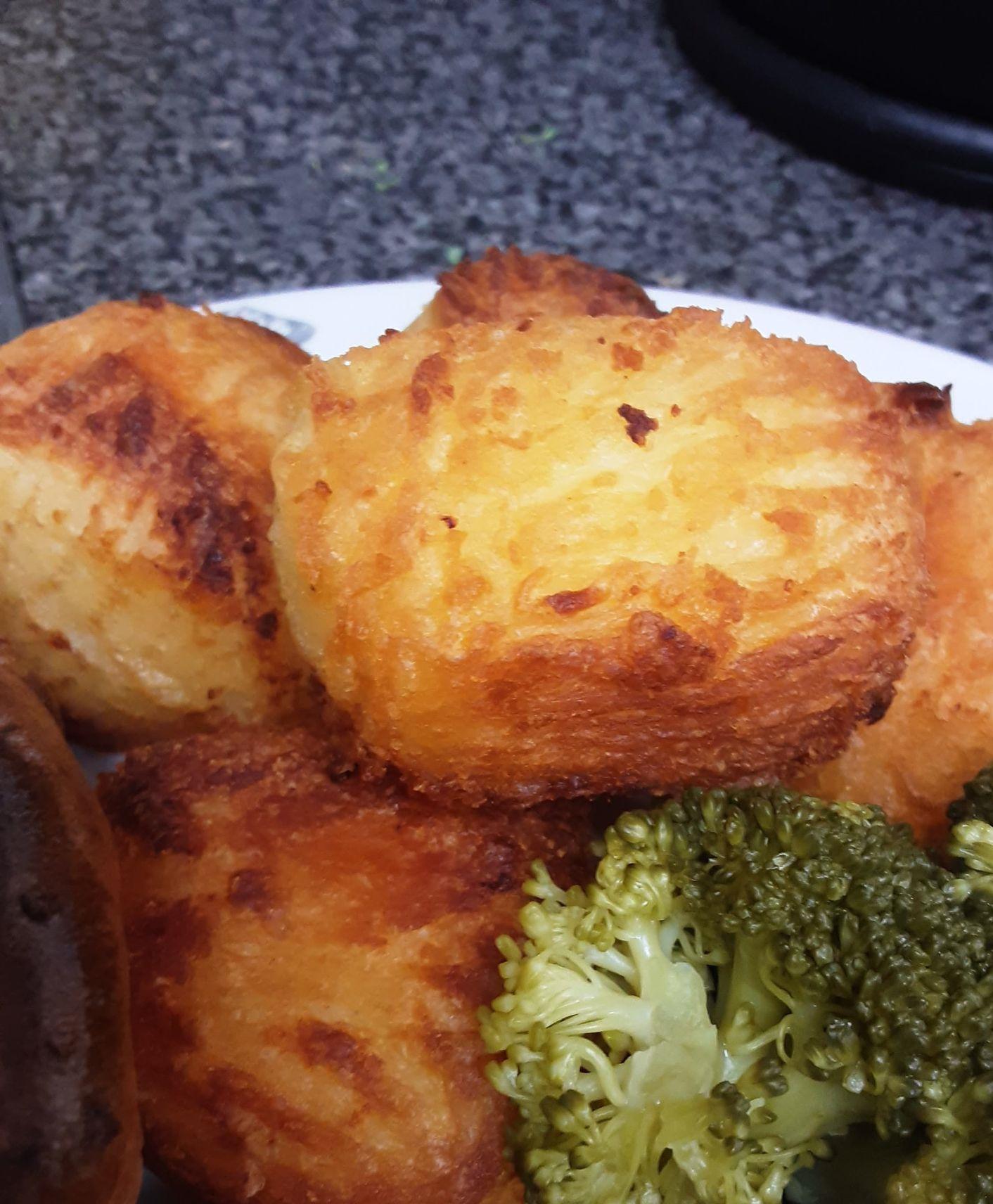 Any Roast Potato fans out there? r/FoodPorn