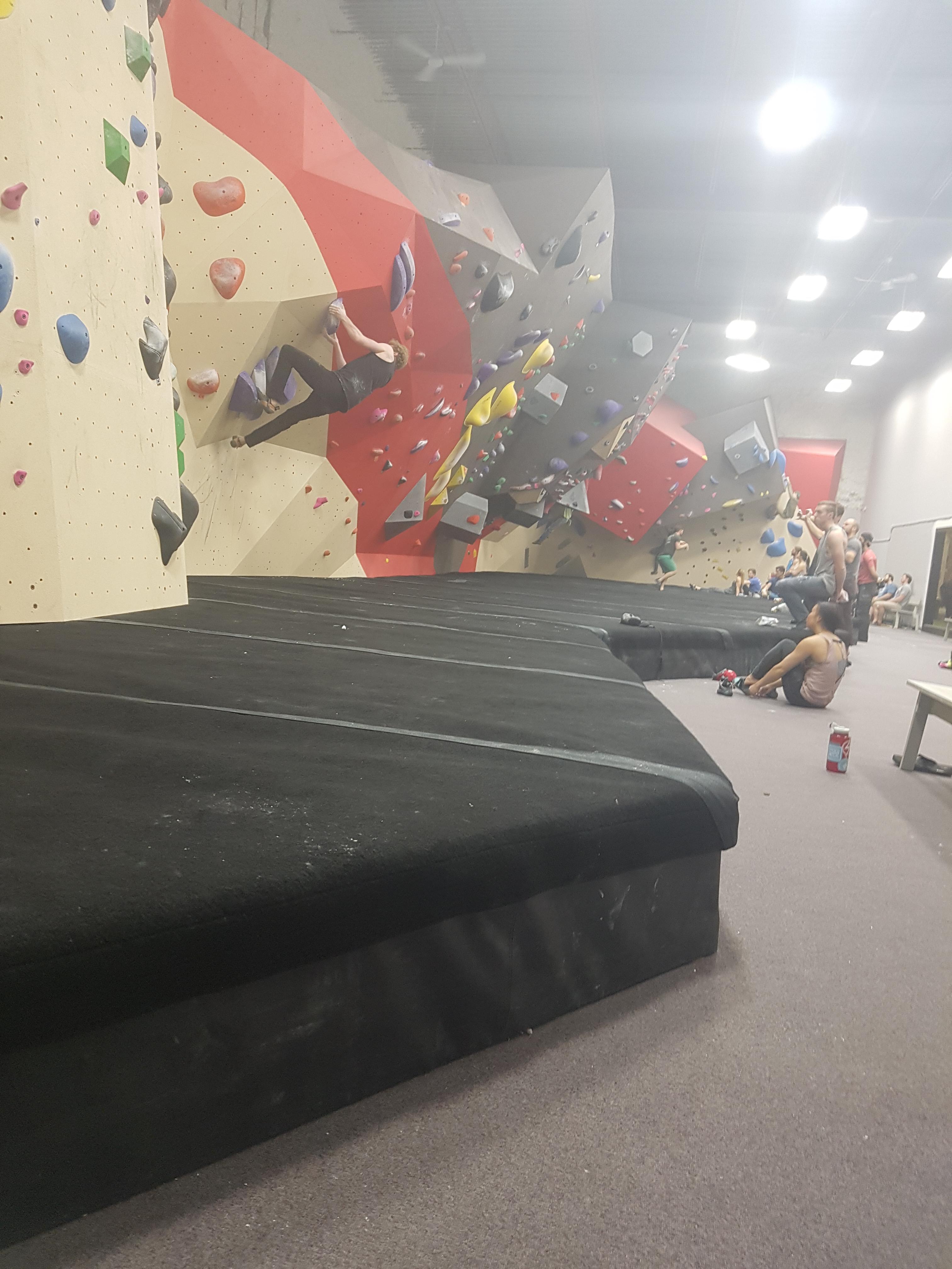 Climbing Wall Calgary / Climb park at the calgary climbing centre