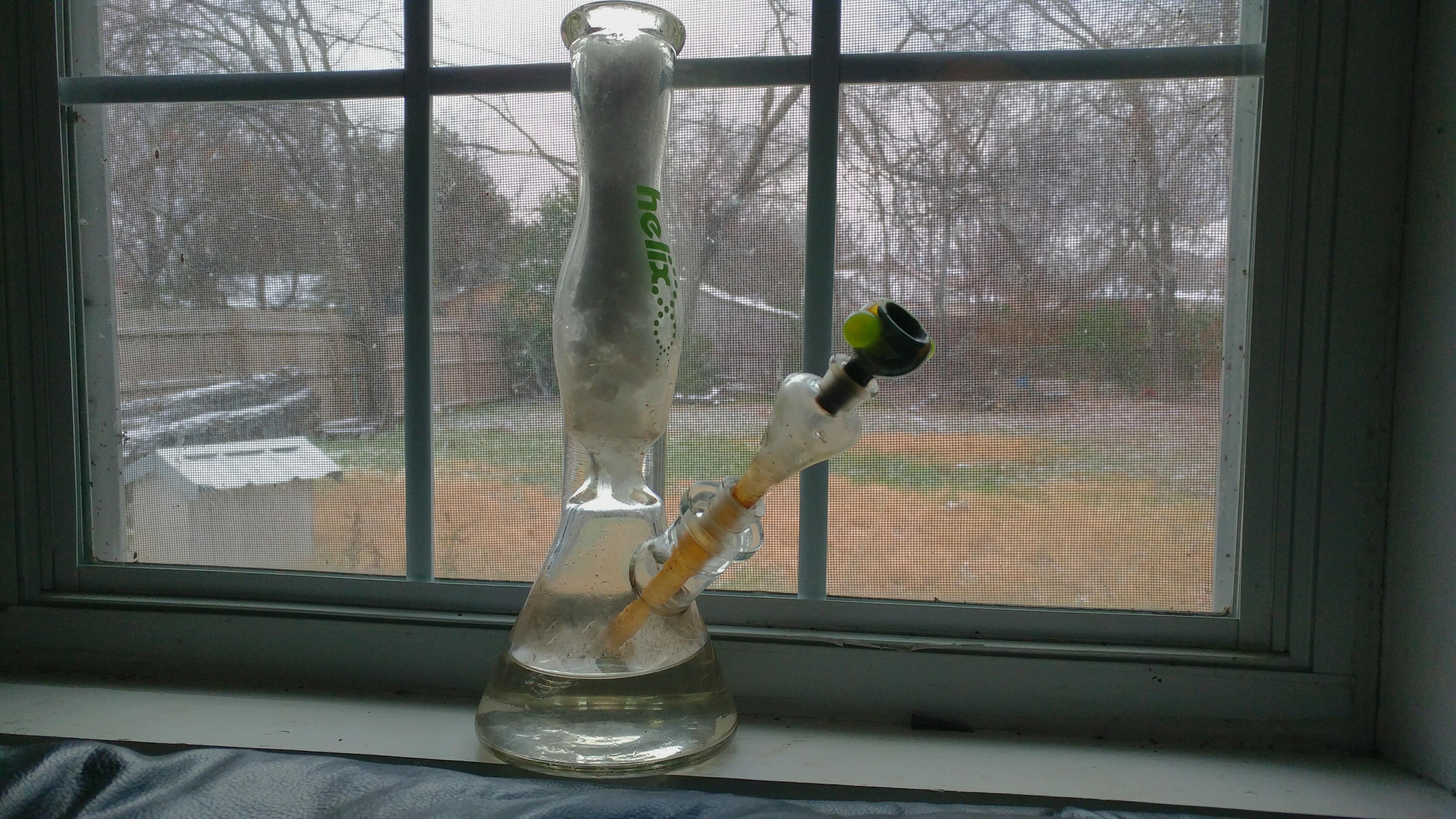 First snow of the year in Texas? Snow Bong it is. weed