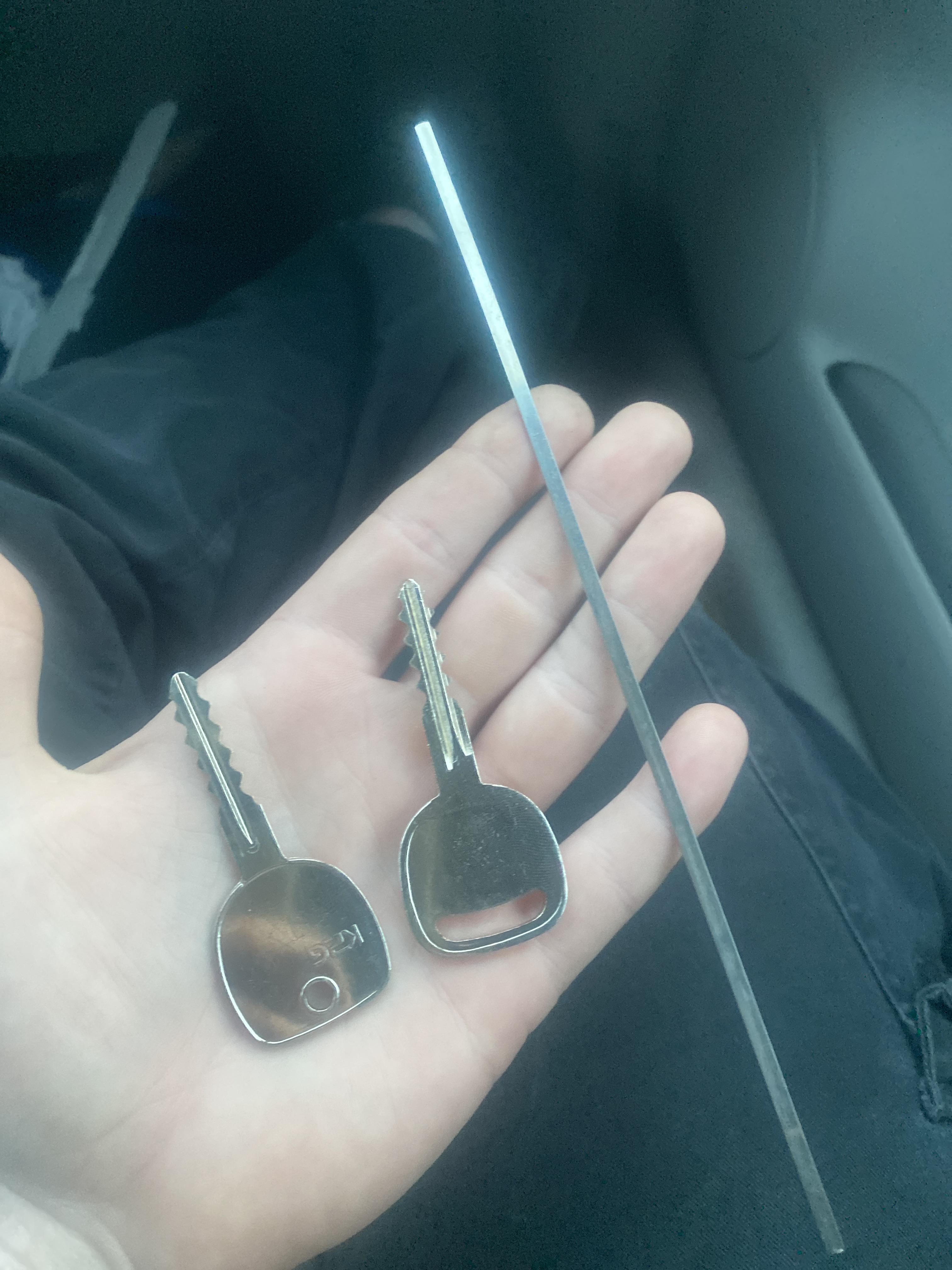 DIY jiggler keys and a side bar depressor. r/Locksmith