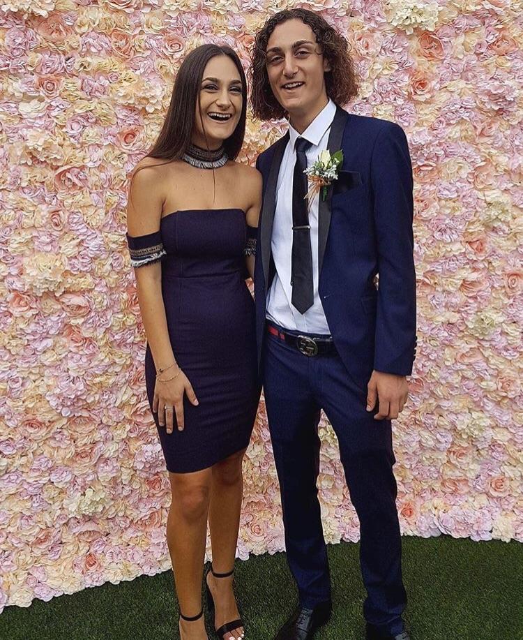 Siblings or dating? siblingsordating