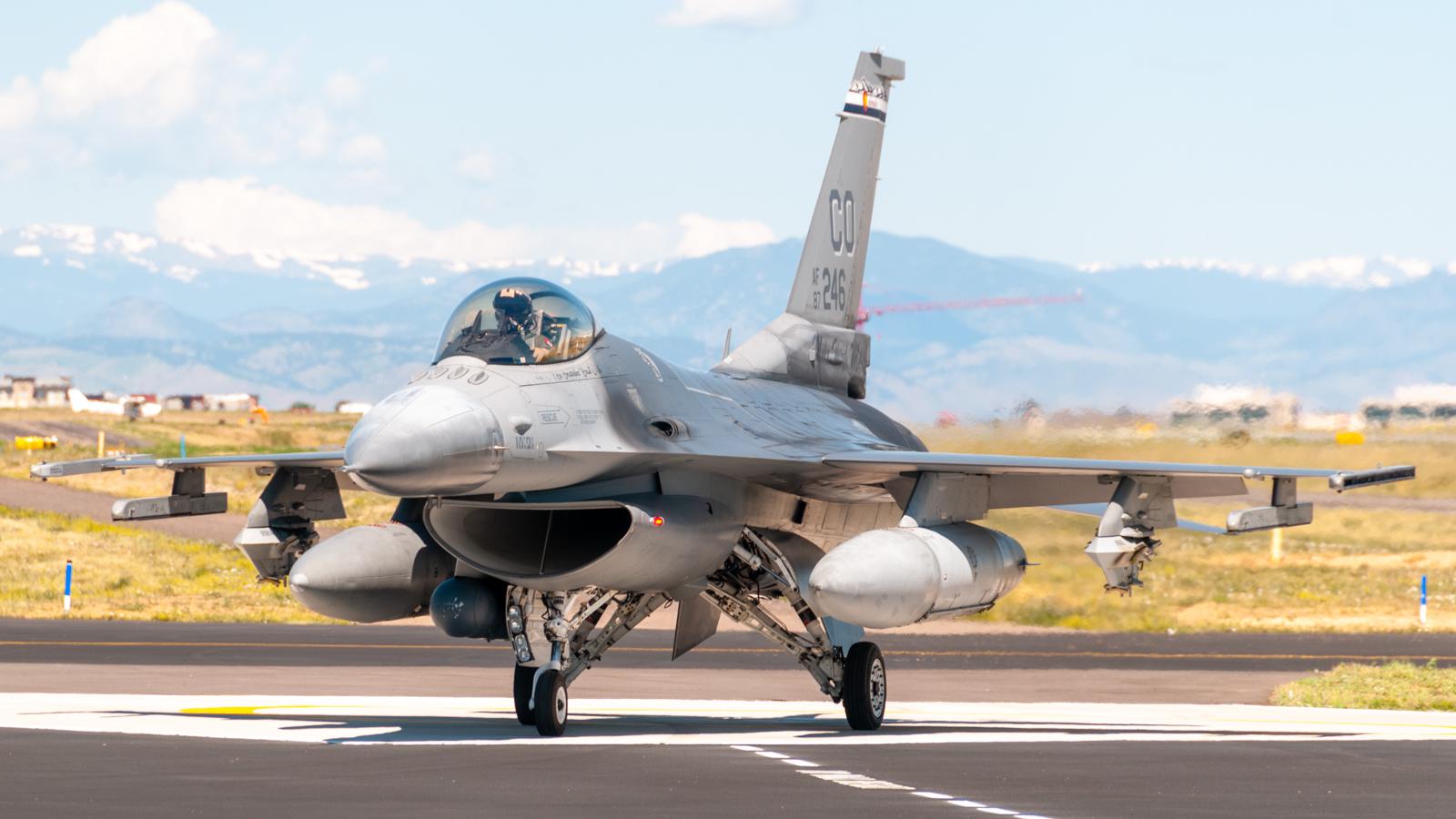 Colorado Air National Guard F16C today. [1600x900] r/WarplanePorn