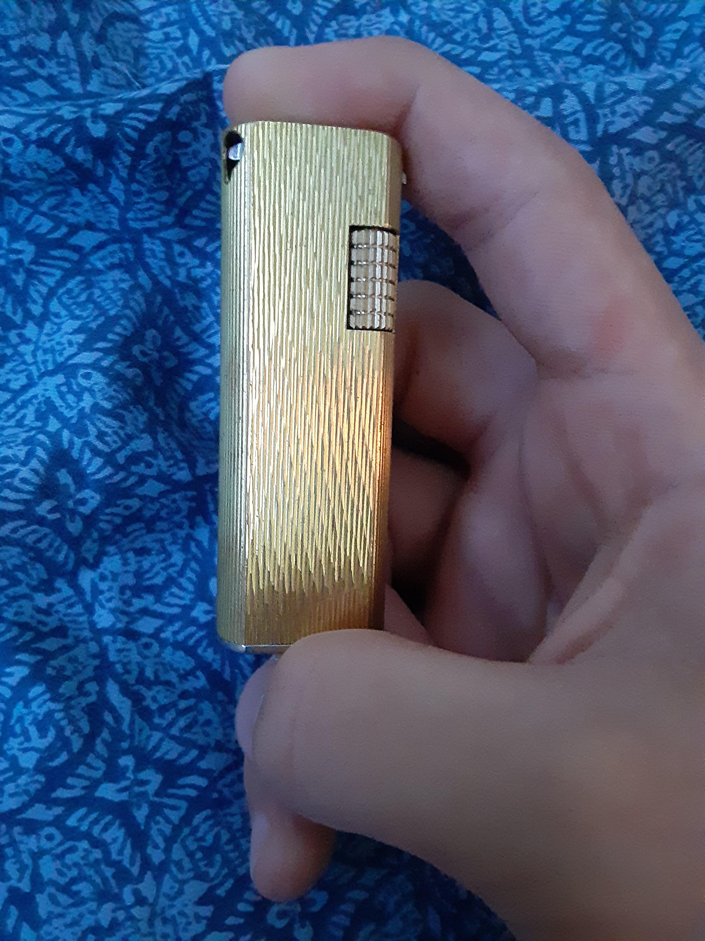 Can someone tell me what type of lighter this is and how to refill it
