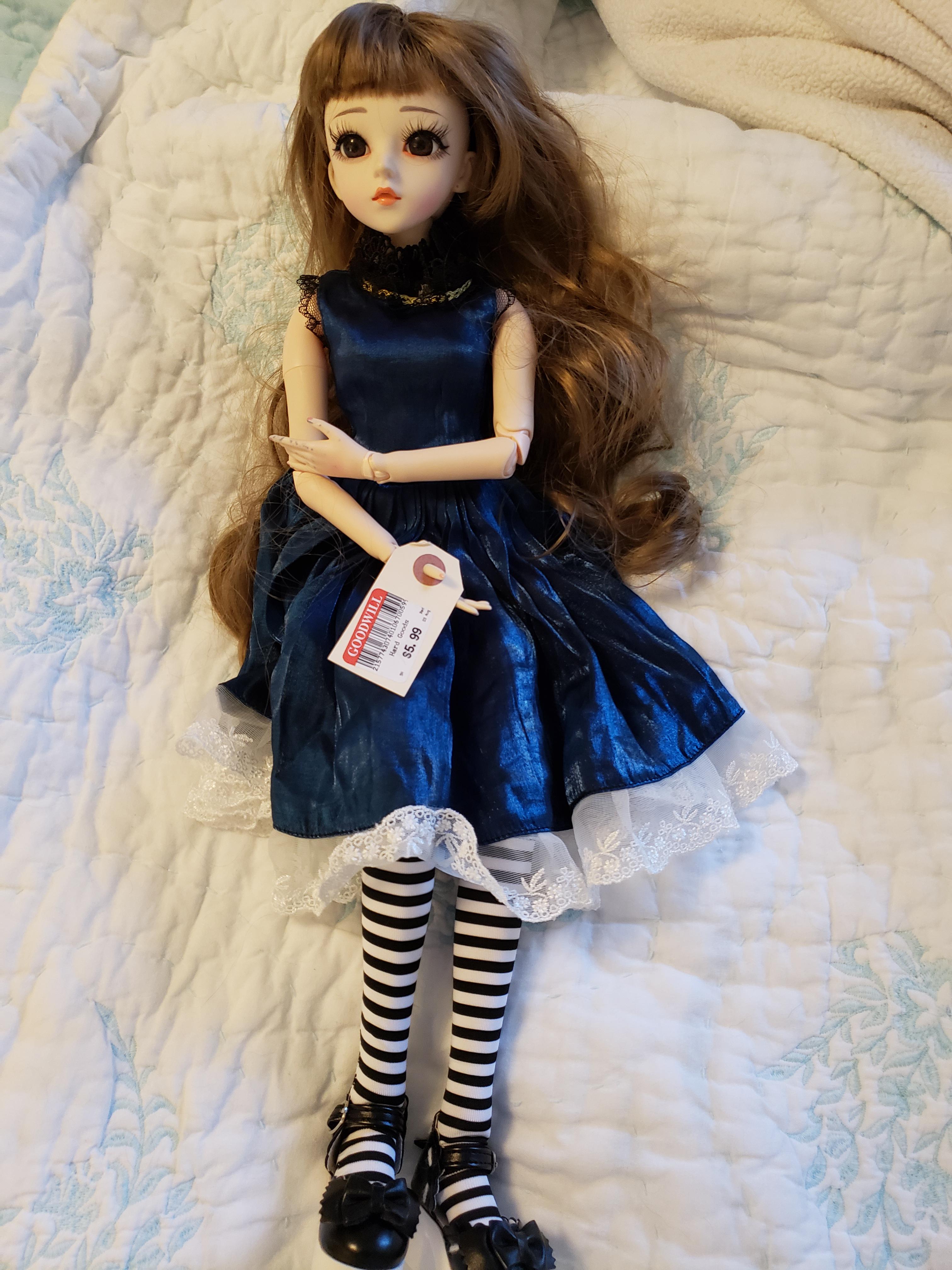 Who IS my new Thrift store girl? r/Dolls