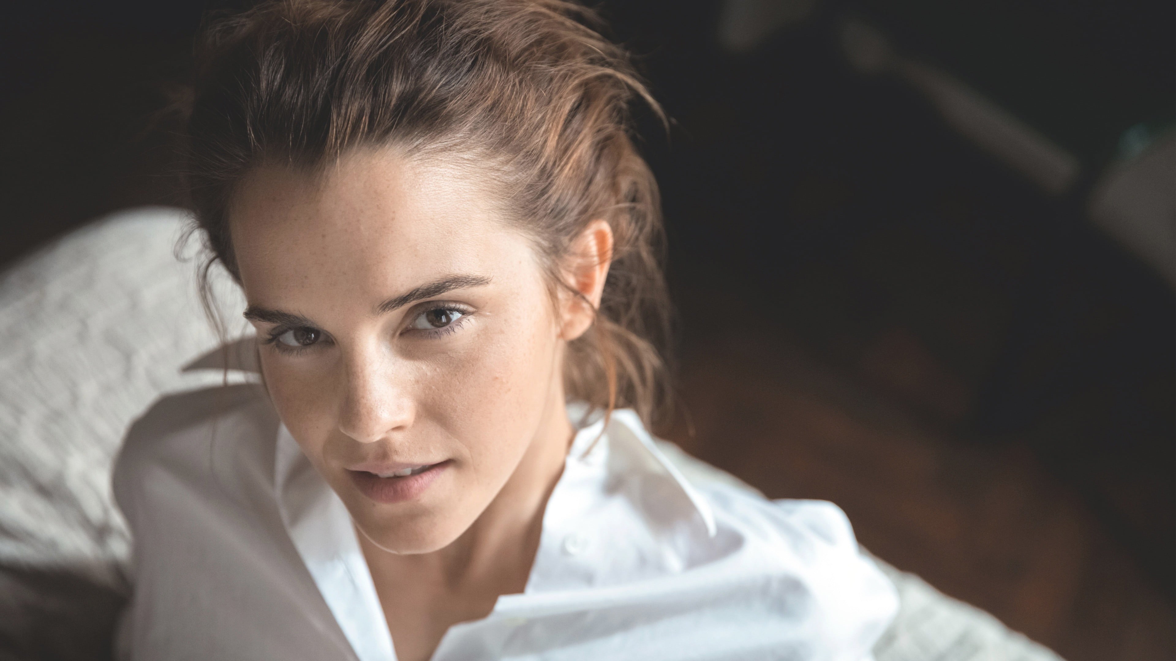 Over 300 pictures of her and over 300 fakes. I'm obsessed with Emma : r