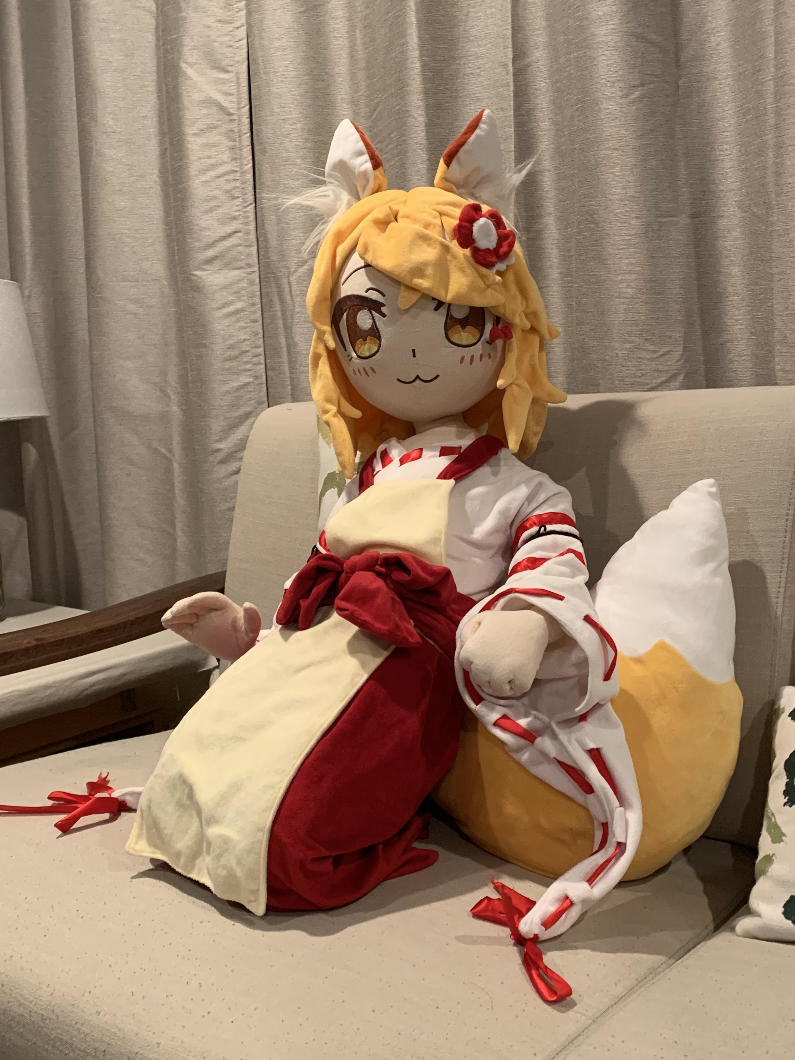 Lap pillow time r/SewayakiKitsune